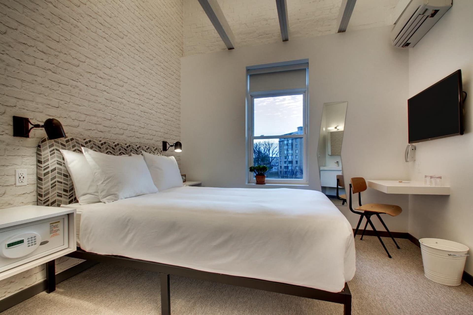 Hotel Hive gallery photo in Washington, DC — image 26