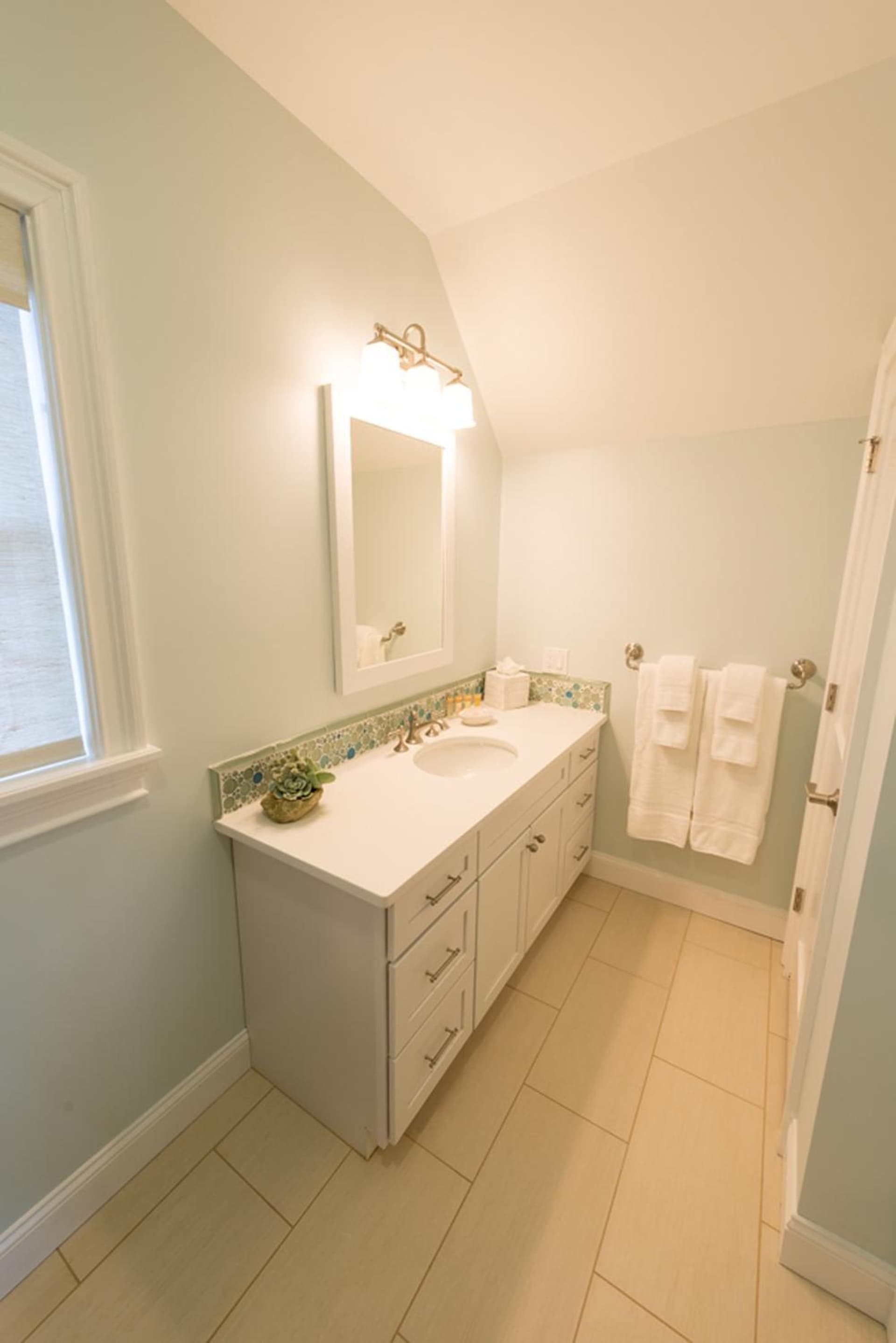 The East Island Reserve Hotel gallery photo in Middletown, RI — image 83