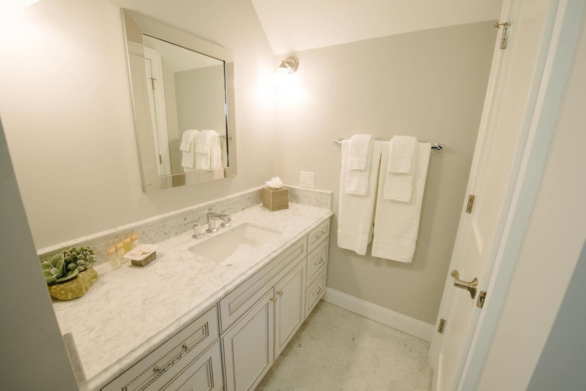 The East Island Reserve Hotel gallery photo in Middletown, RI — image 13