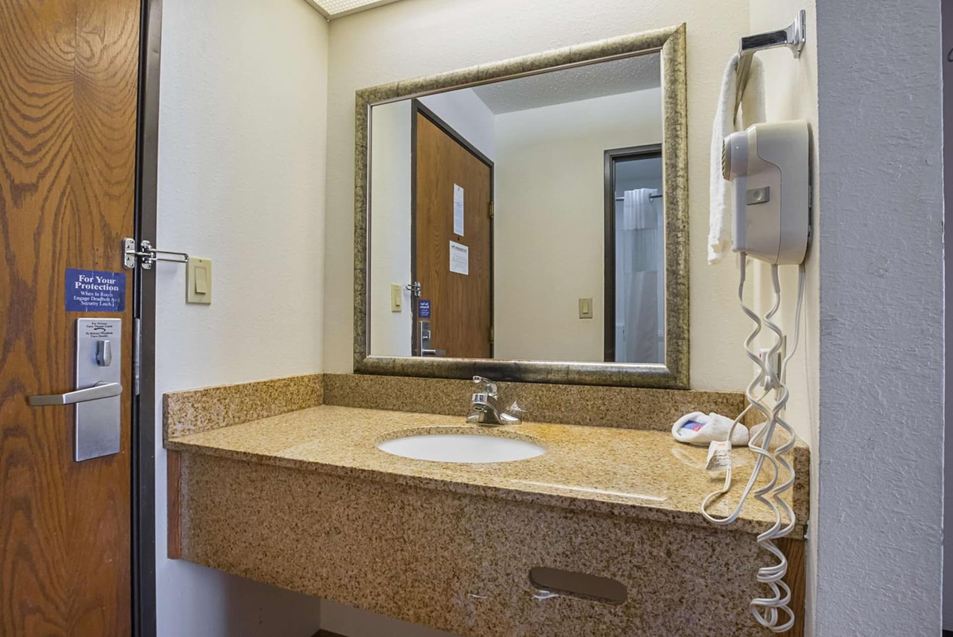 Motel 6-Waterloo, IA - Crossroads Mall - Cedar Falls gallery photo in Waterloo, IA — image 25