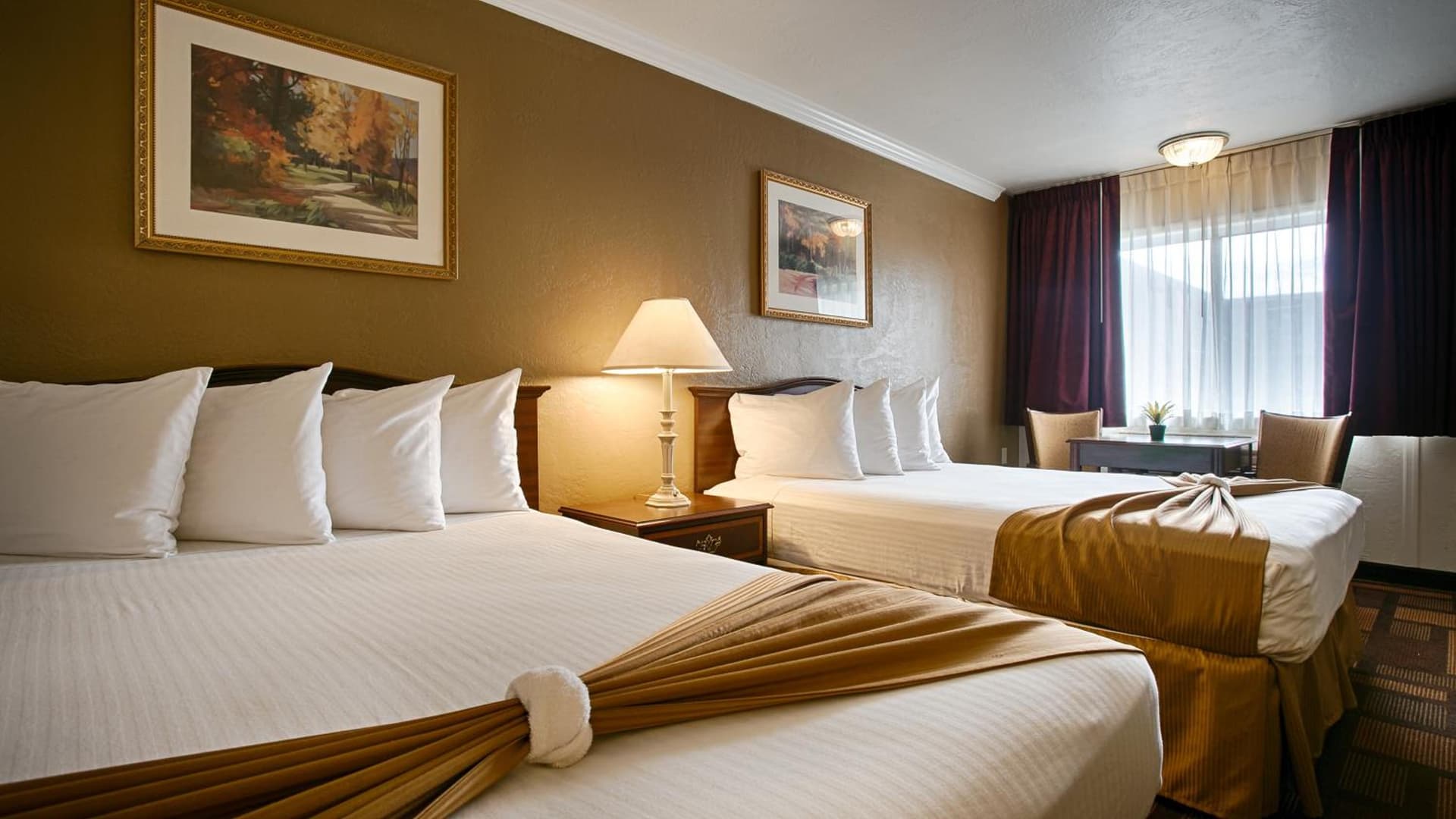 Days Inn & Suites by Wyndham Lodi interior in Lodi, CA — gallery photo 2