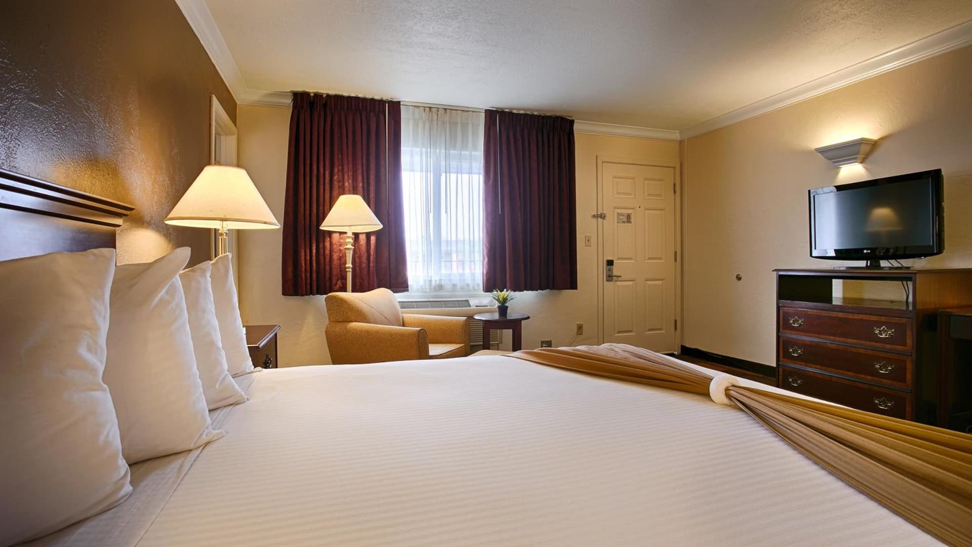 Days Inn & Suites by Wyndham Lodi gallery photo in Lodi, CA — image 19