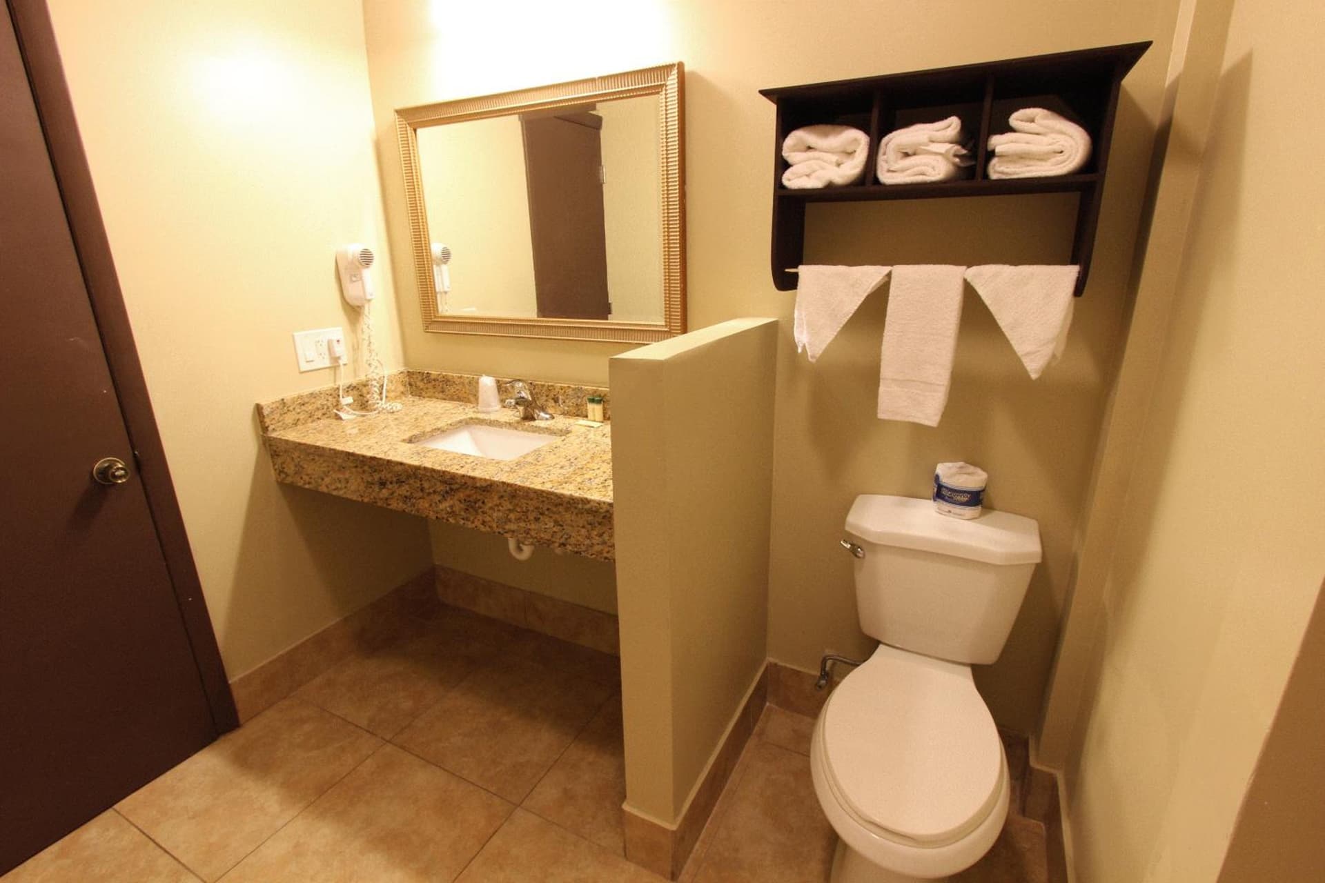 Oceans Beach Resort & Suites gallery photo in Pompano Beach, FL — image 65