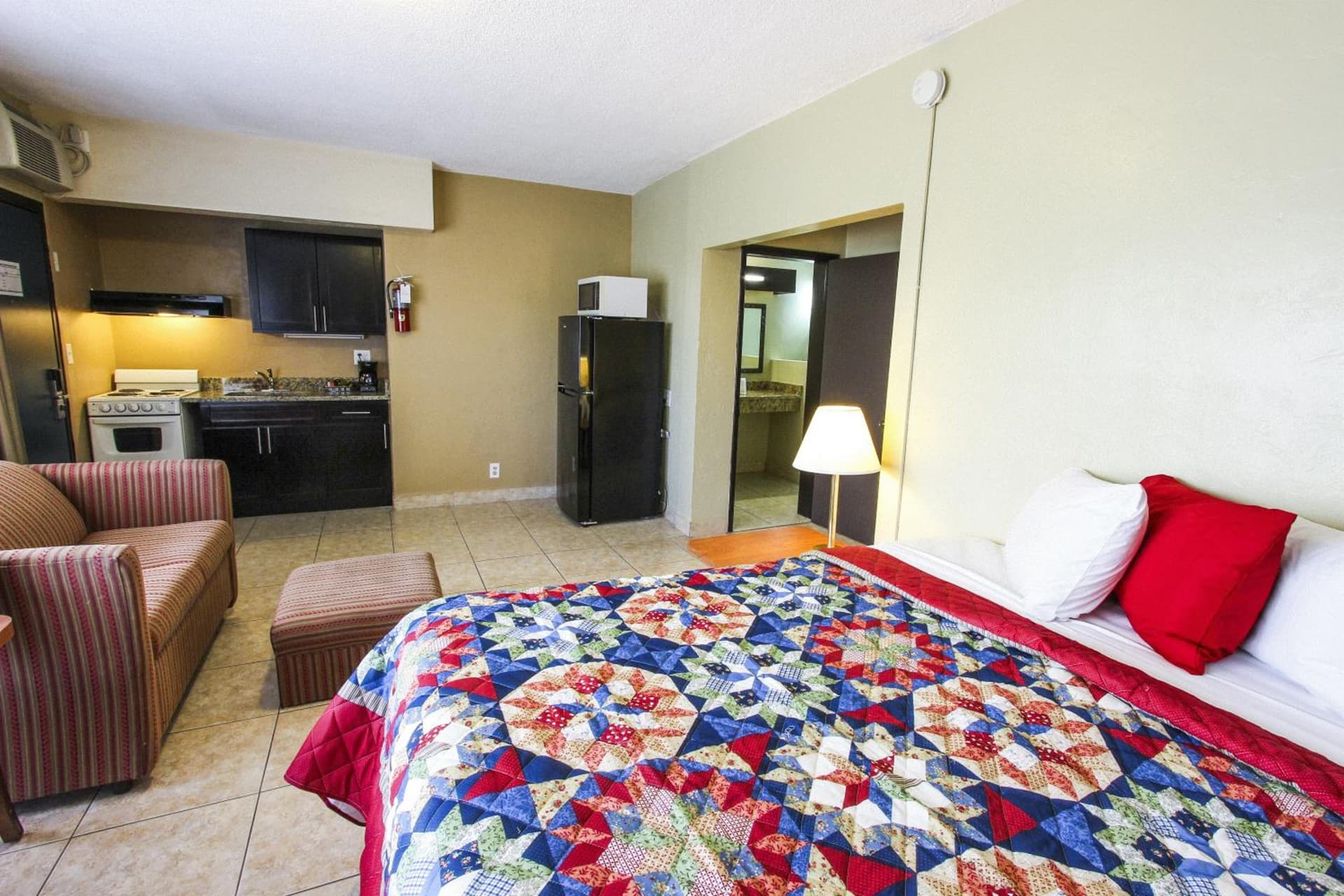 Oceans Beach Resort & Suites gallery photo in Pompano Beach, FL — image 17