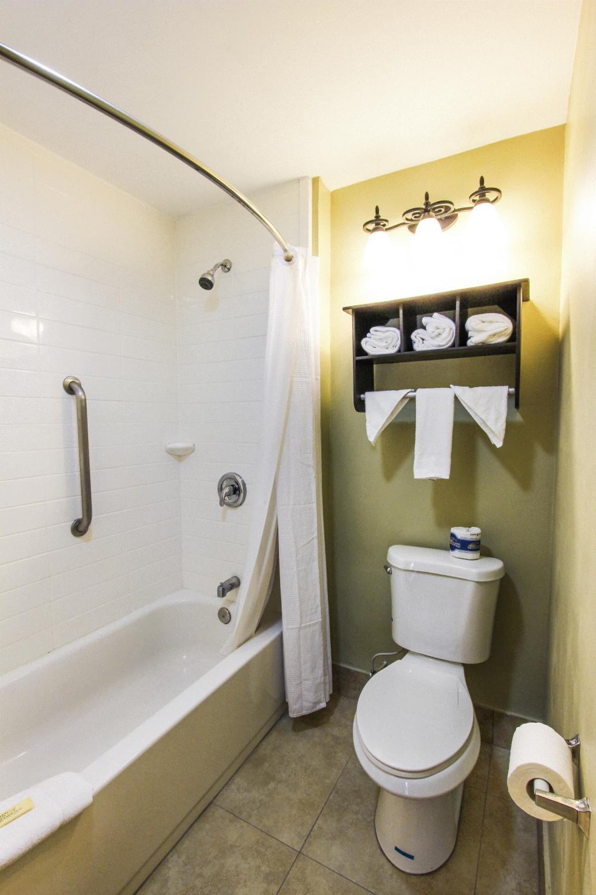 Oceans Beach Resort & Suites gallery photo in Pompano Beach, FL — image 49
