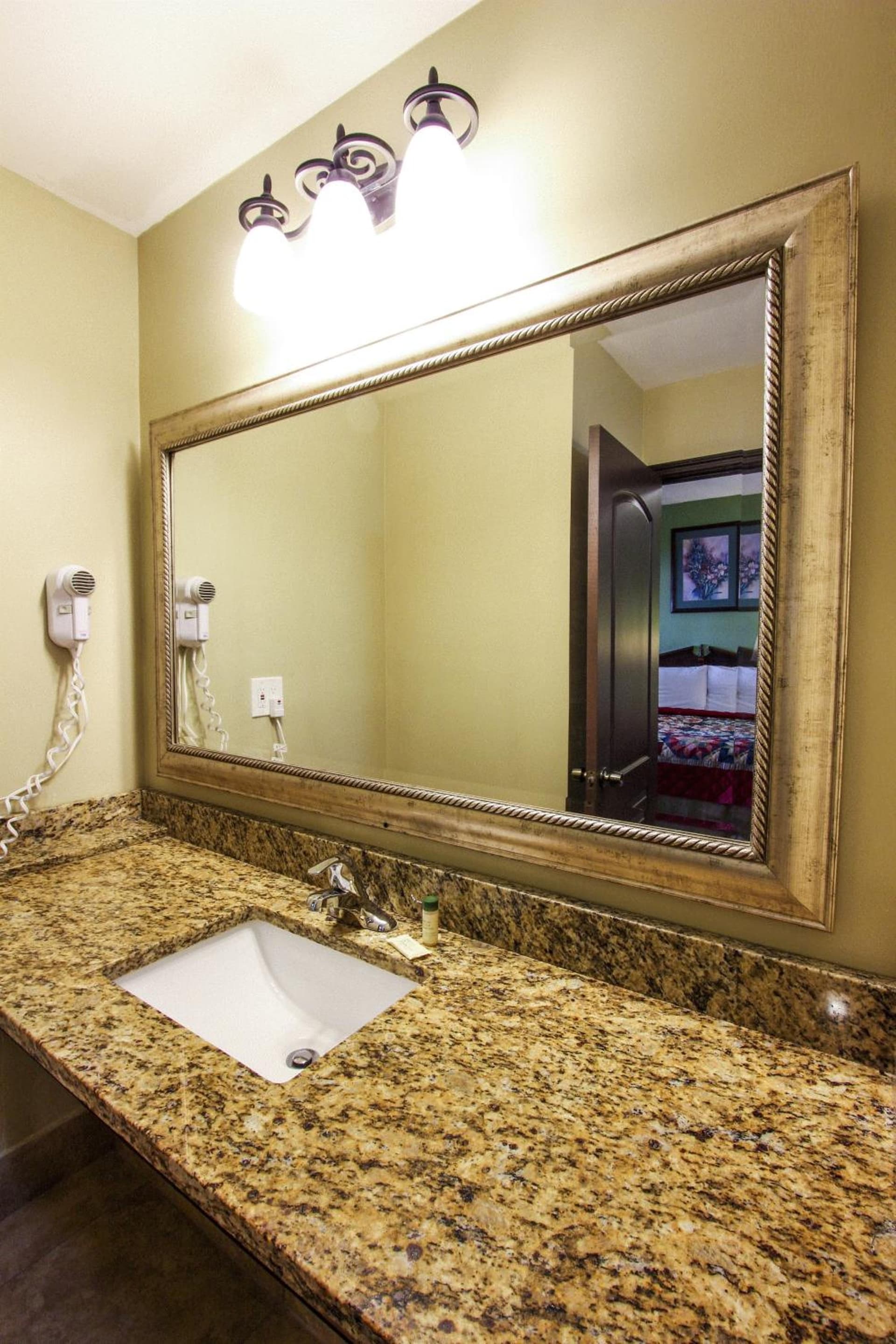 Oceans Beach Resort & Suites gallery photo in Pompano Beach, FL — image 40