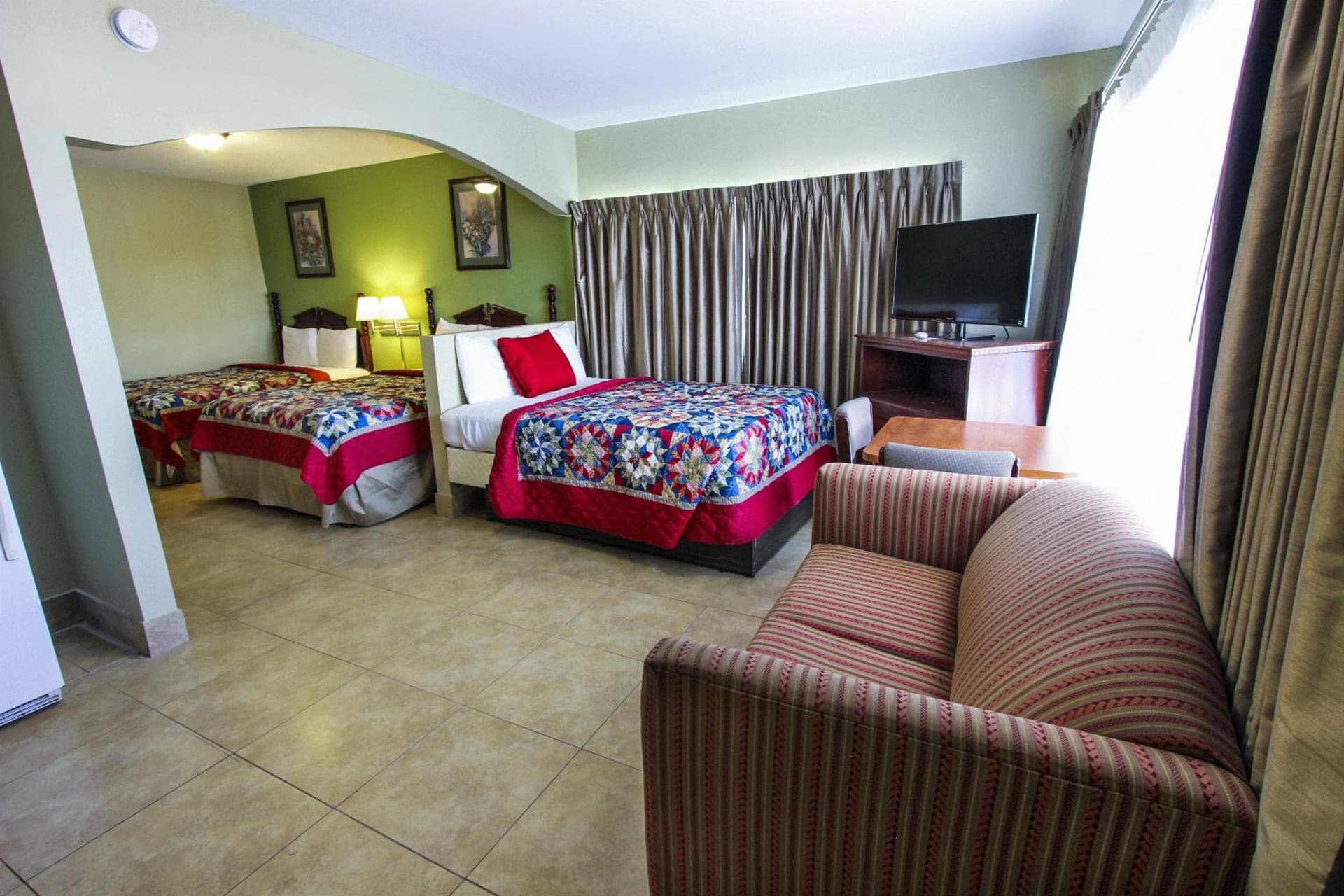 Oceans Beach Resort & Suites gallery photo in Pompano Beach, FL — image 10