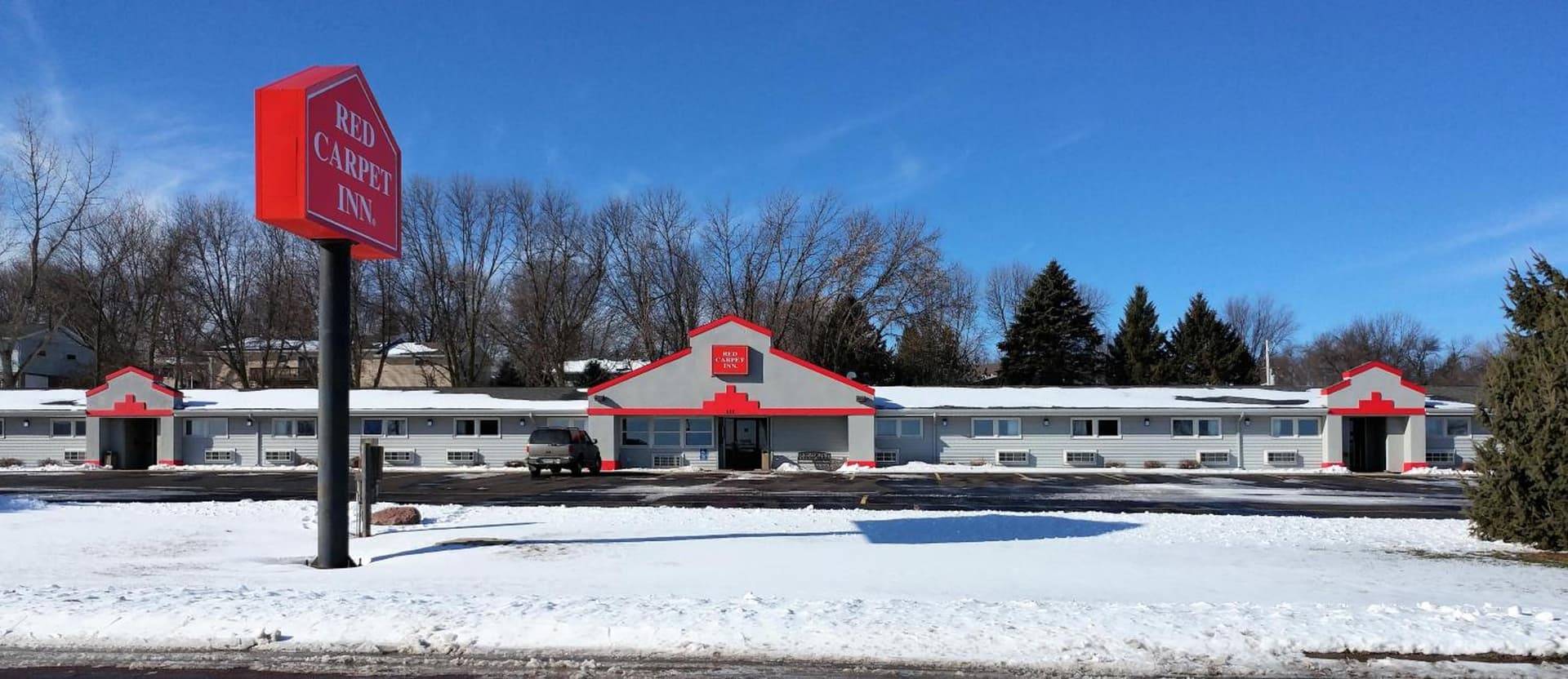Red Carpet Inn - Windom featured exterior or lobby in Windom, MN — similar hotel