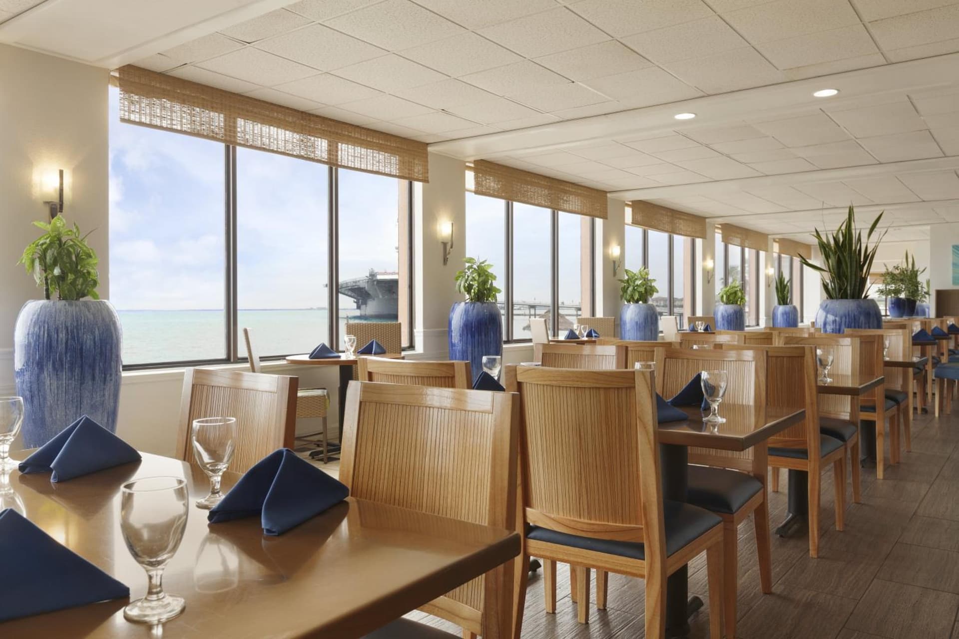 DoubleTree by Hilton Corpus Christi Beachfront gallery photo in Corpus Christi, TX — image 15