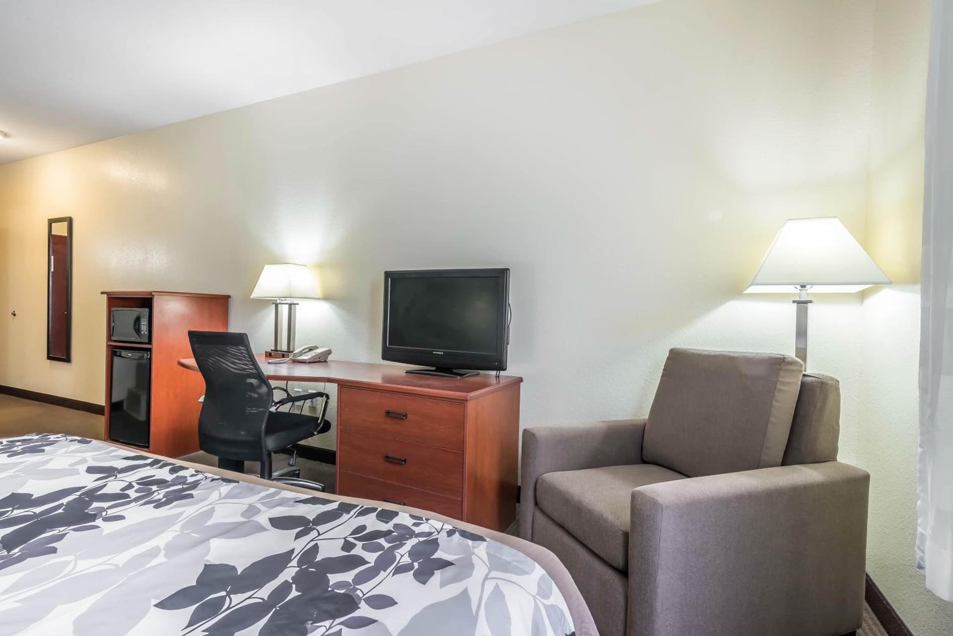 Sleep Inn & Suites University-Shands interior in Gainesville, FL — gallery photo 2
