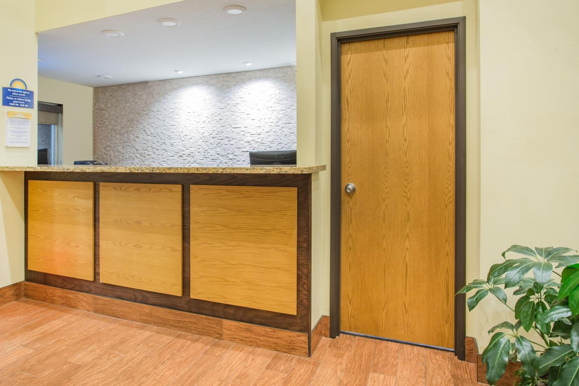 Days Inn by Wyndham Evansdale Waterloo gallery photo in Evansdale, IA — image 16