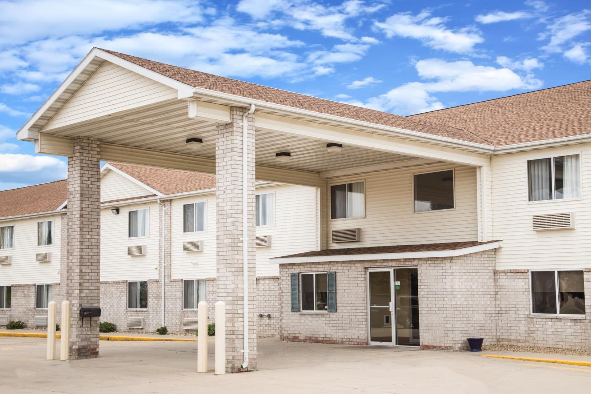 Days Inn by Wyndham Evansdale Waterloo gallery photo in Evansdale, IA — image 34