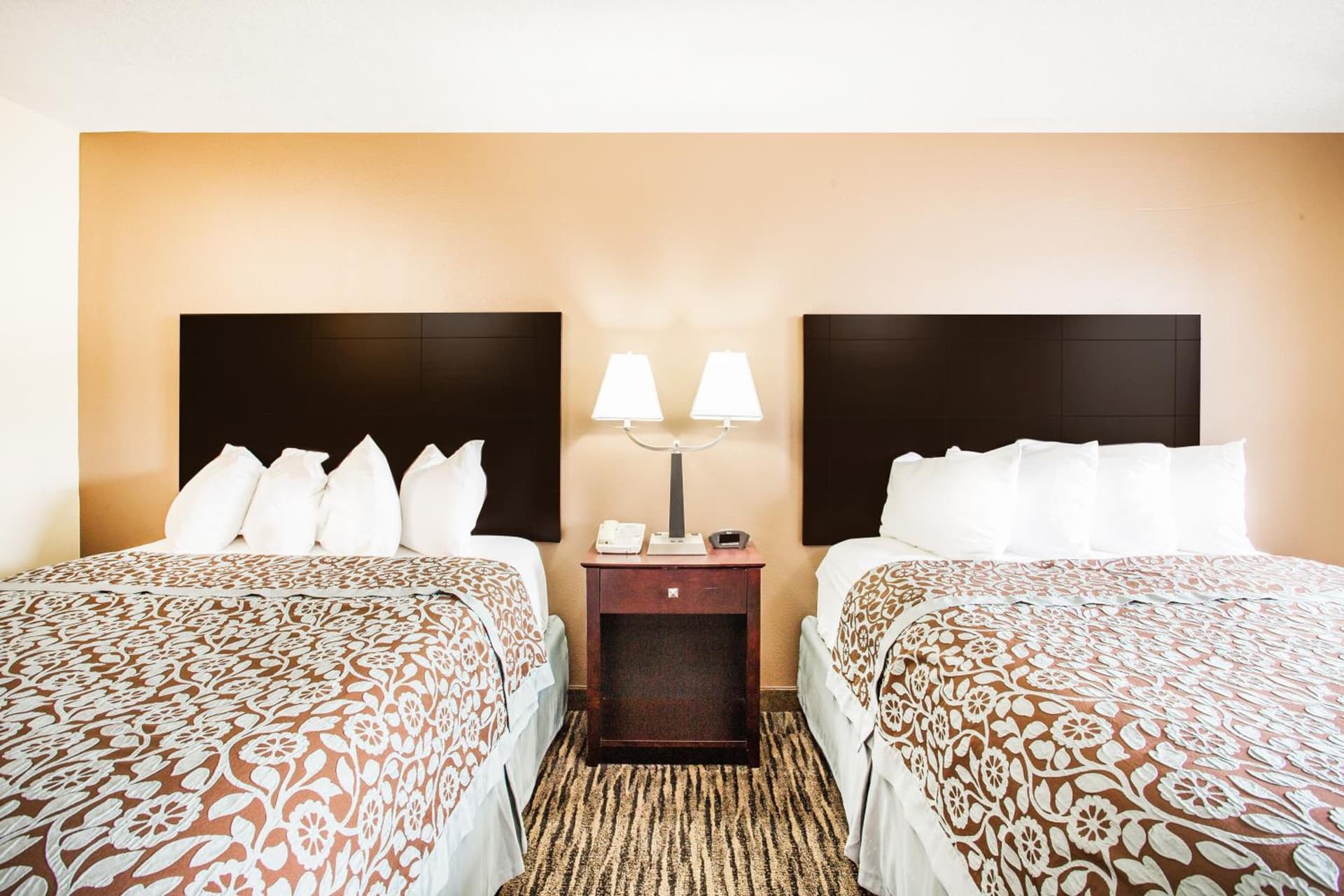 Days Inn by Wyndham Evansdale Waterloo gallery photo in Evansdale, IA — image 18