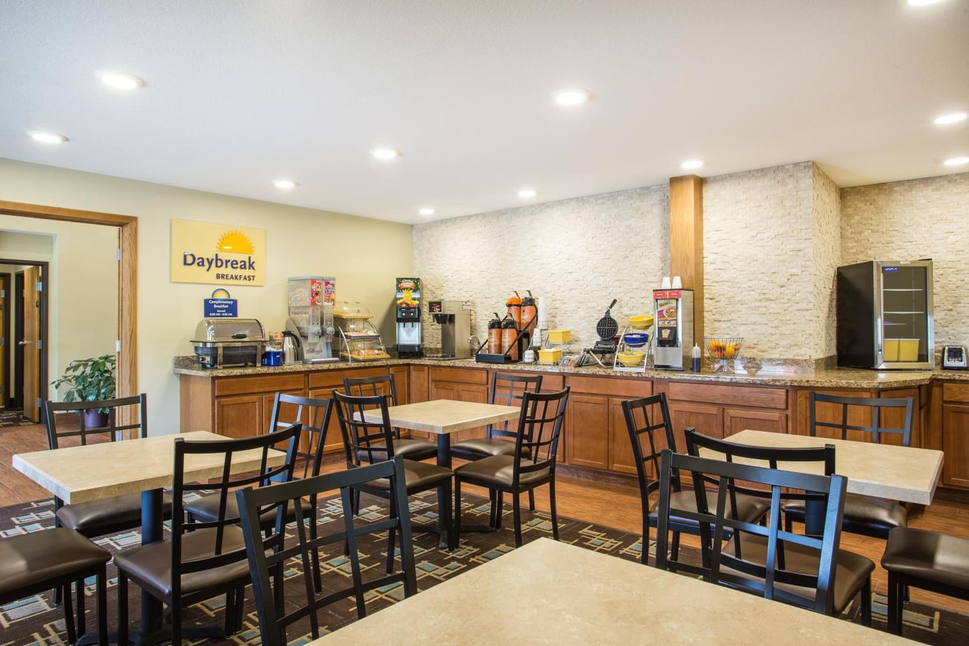Days Inn by Wyndham Evansdale Waterloo gallery photo in Evansdale, IA — image 23