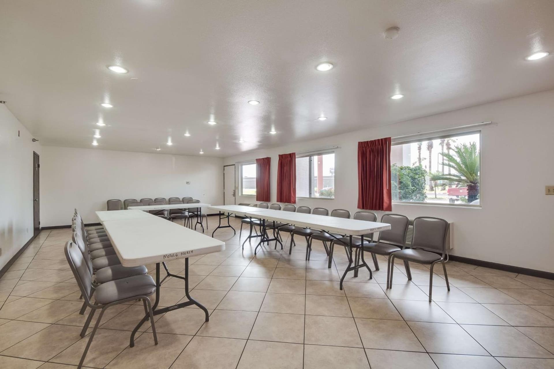 Motel 6-Brownsville, TX North gallery photo in Brownsville, TX — image 12