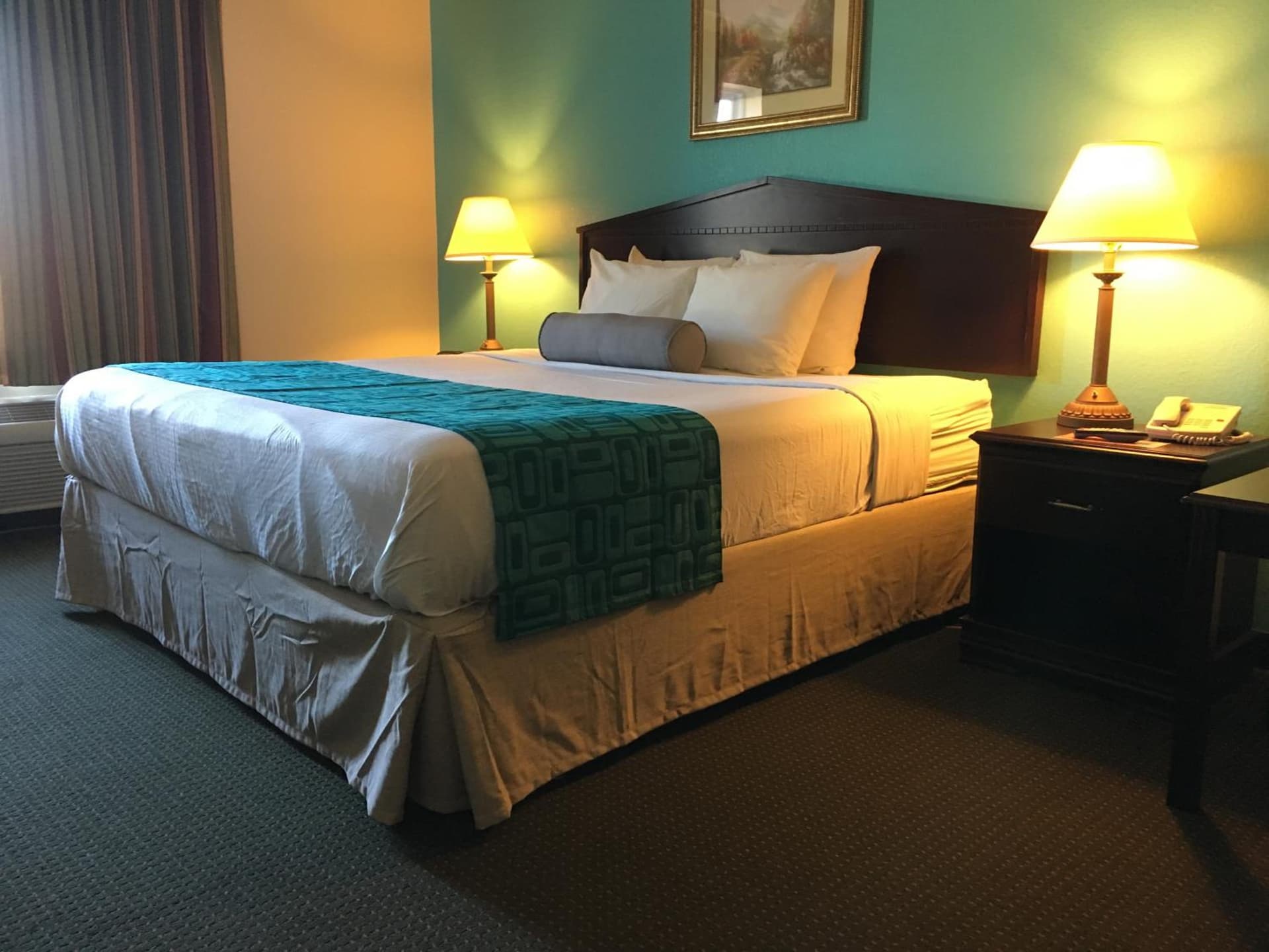 Howard Johnson by Wyndham Houma interior in Houma, LA — gallery photo 2