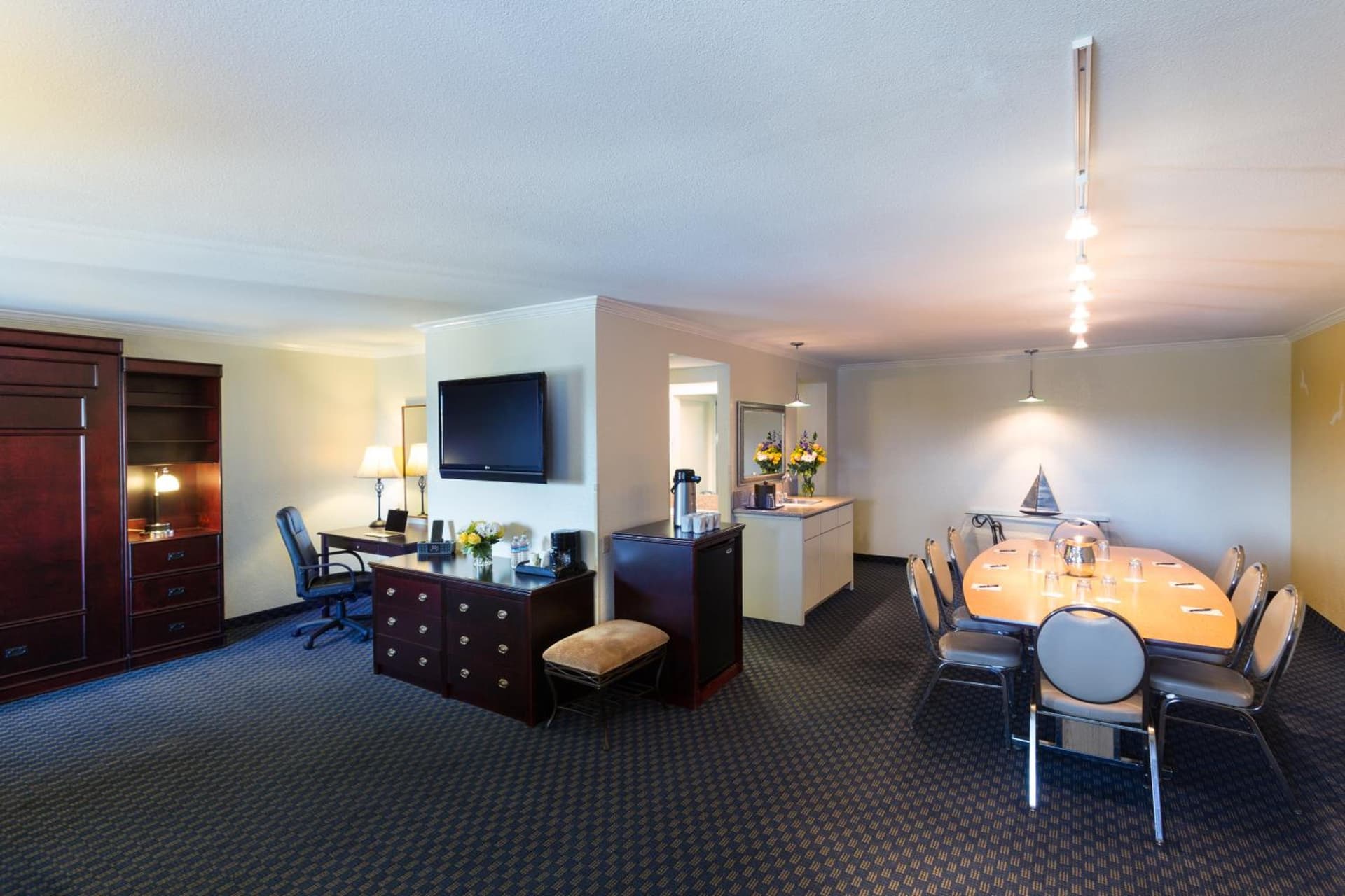 The Marina Inn on San Francisco Bay gallery photo in San Leandro, CA — image 20