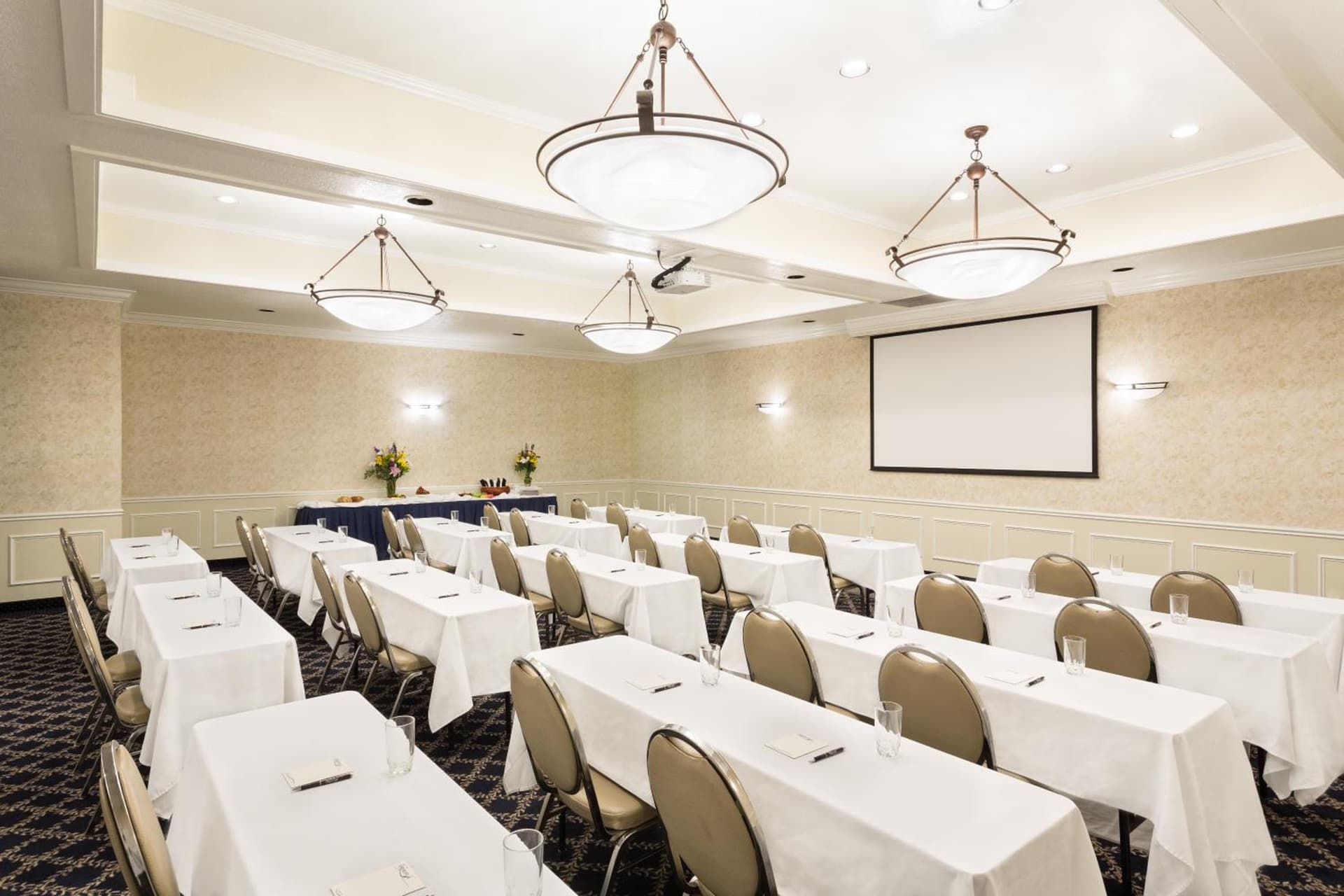 The Marina Inn on San Francisco Bay gallery photo in San Leandro, CA — image 11