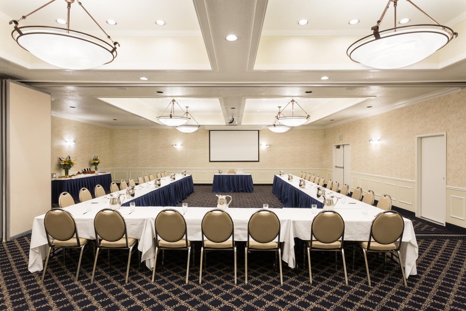 The Marina Inn on San Francisco Bay gallery photo in San Leandro, CA — image 19