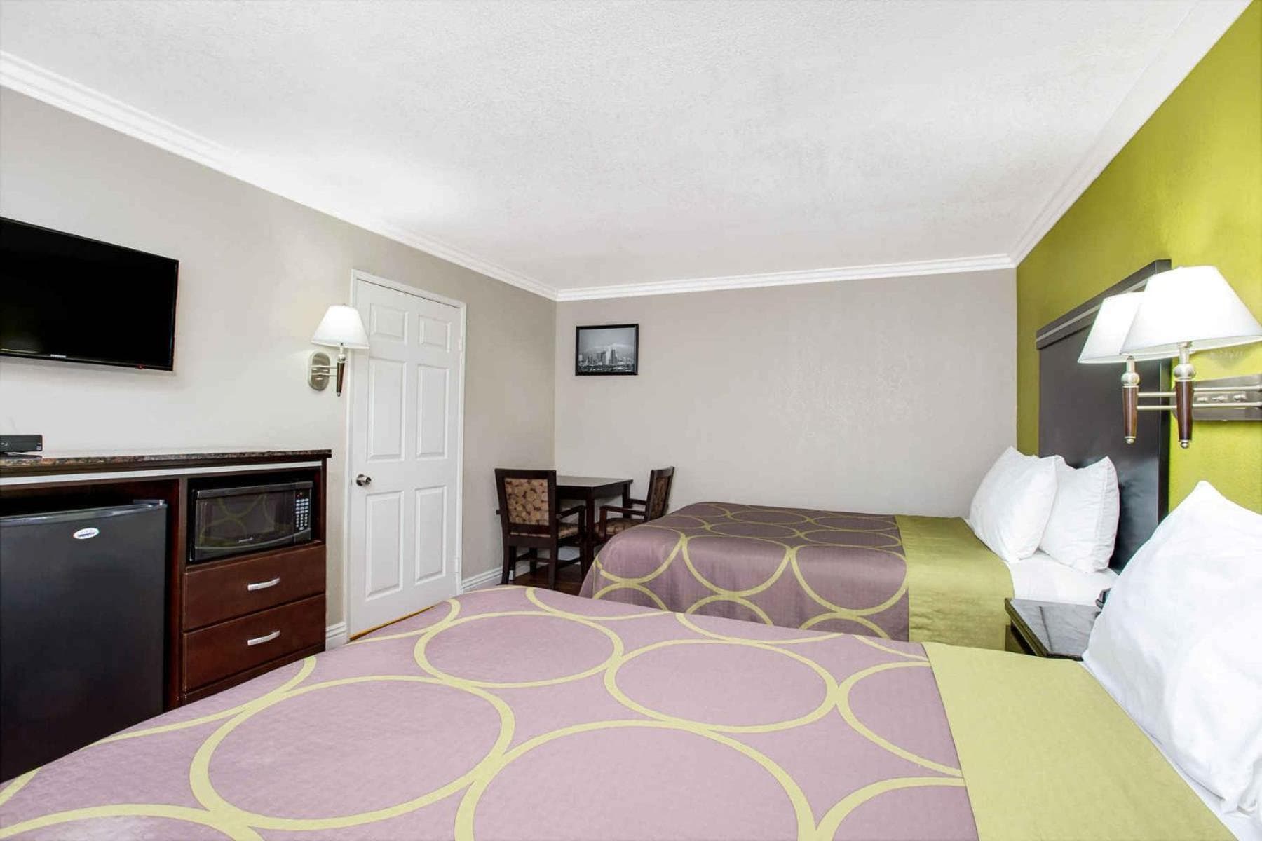 Super 8 by Wyndham Inglewood/LAX/LA Airport gallery photo in Inglewood, CA — image 47