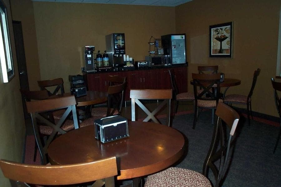 Americas Best Value Inn Big Lake Becker interior in Big Lake, MN — gallery photo 2