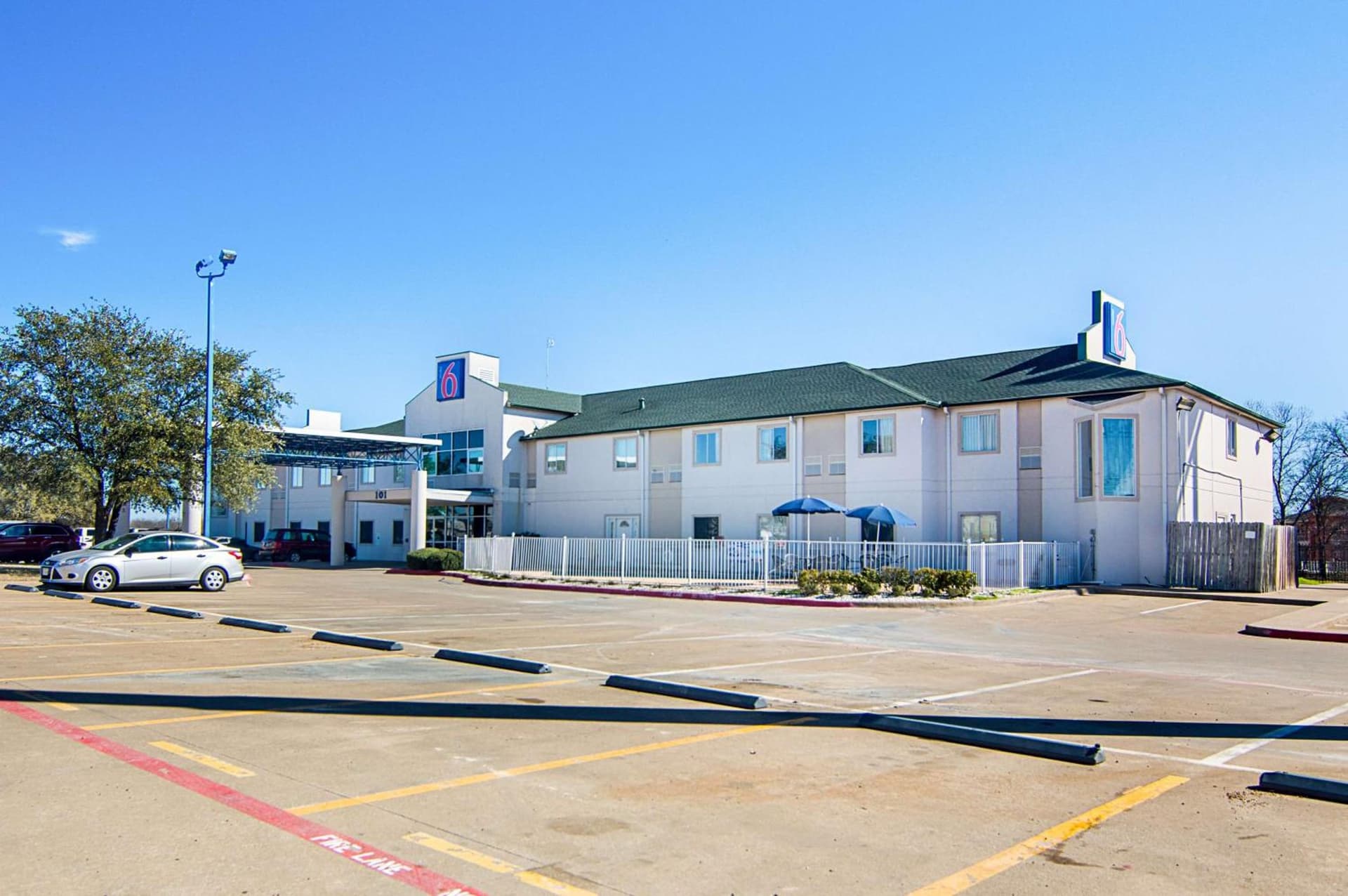 Motel 6-Terrell, TX interior in Terrell, TX — gallery photo 2