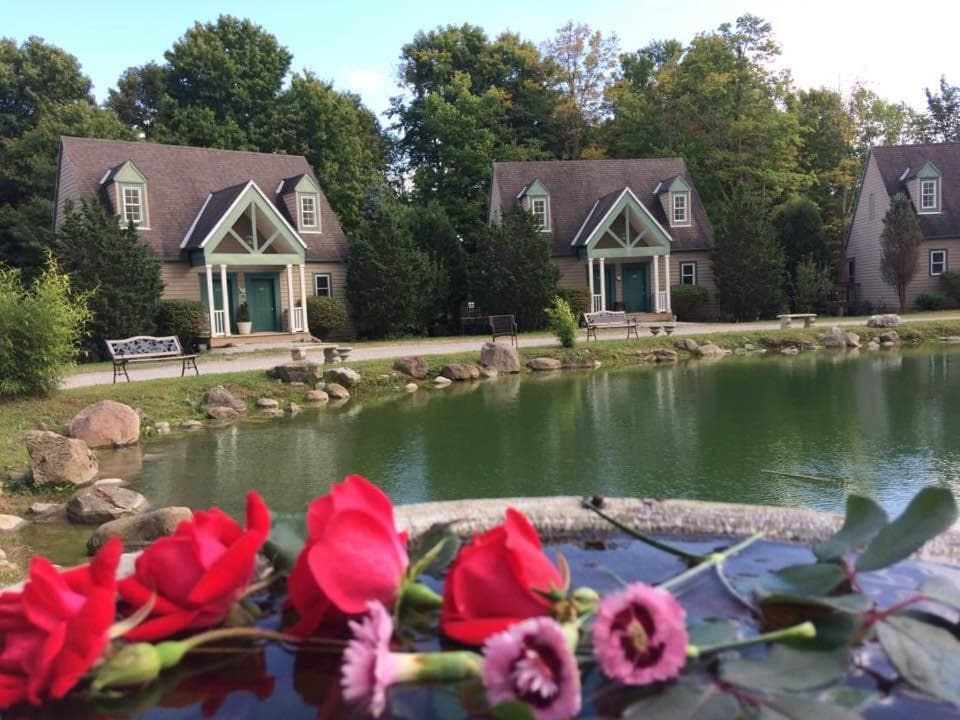 Spruce Hill Inn & Cottages exterior or lobby in Mansfield, OH — main listing photo