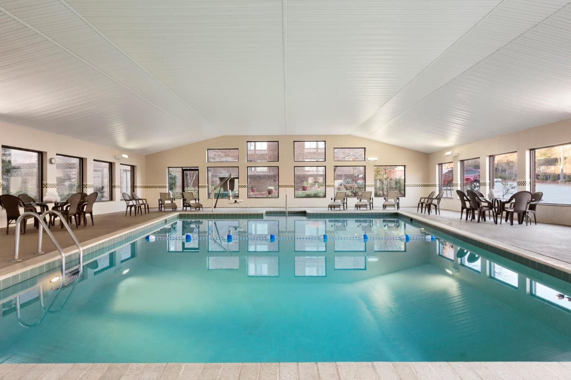 Country Inn & Suites by Radisson, Atlanta Galleria-Ballpark, GA gallery photo in Atlanta, GA — image 4