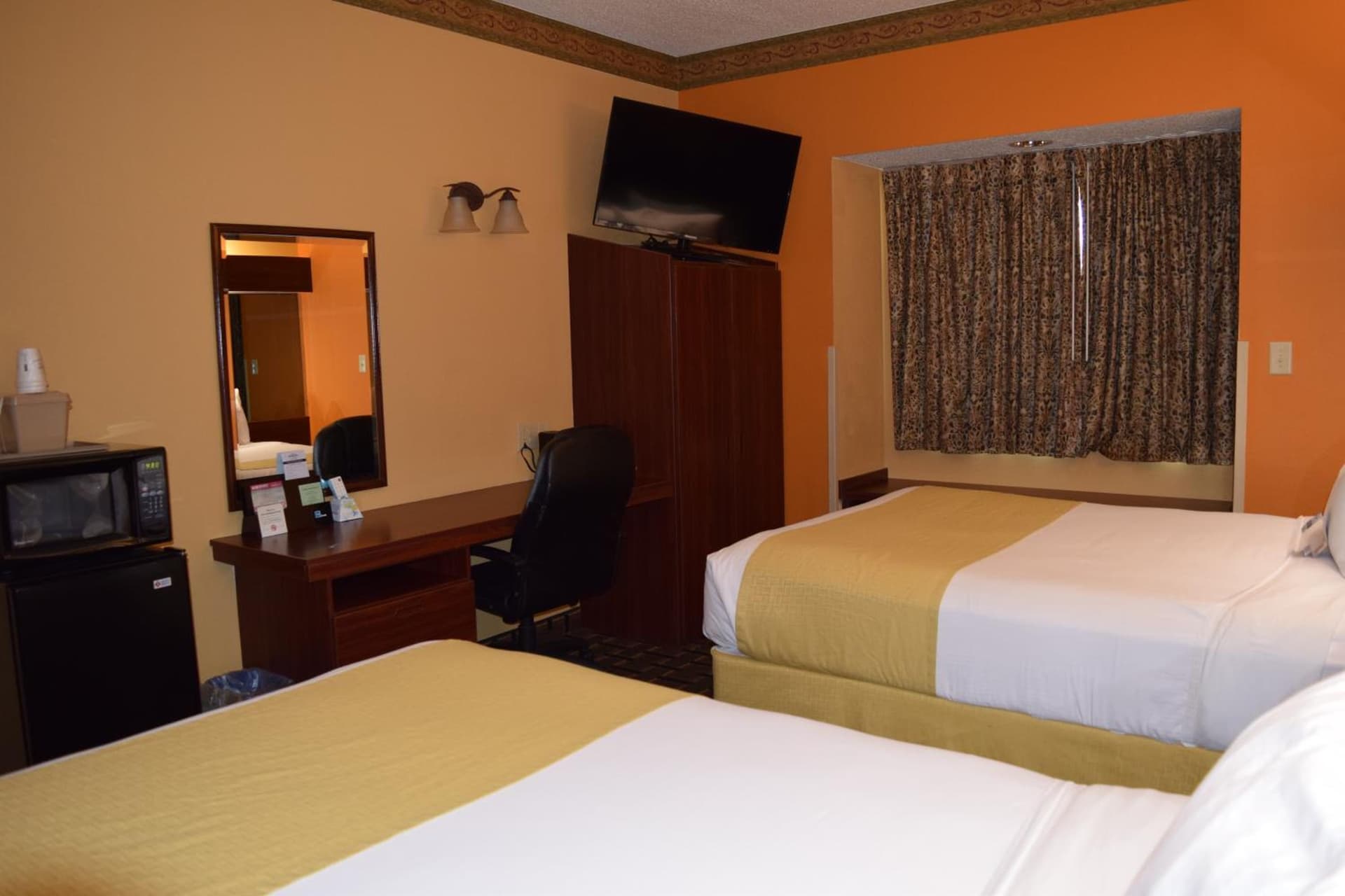 Microtel Inn & Suites by Wyndham Rock Hill/Charlotte Area gallery photo in Rock Hill, SC — image 10