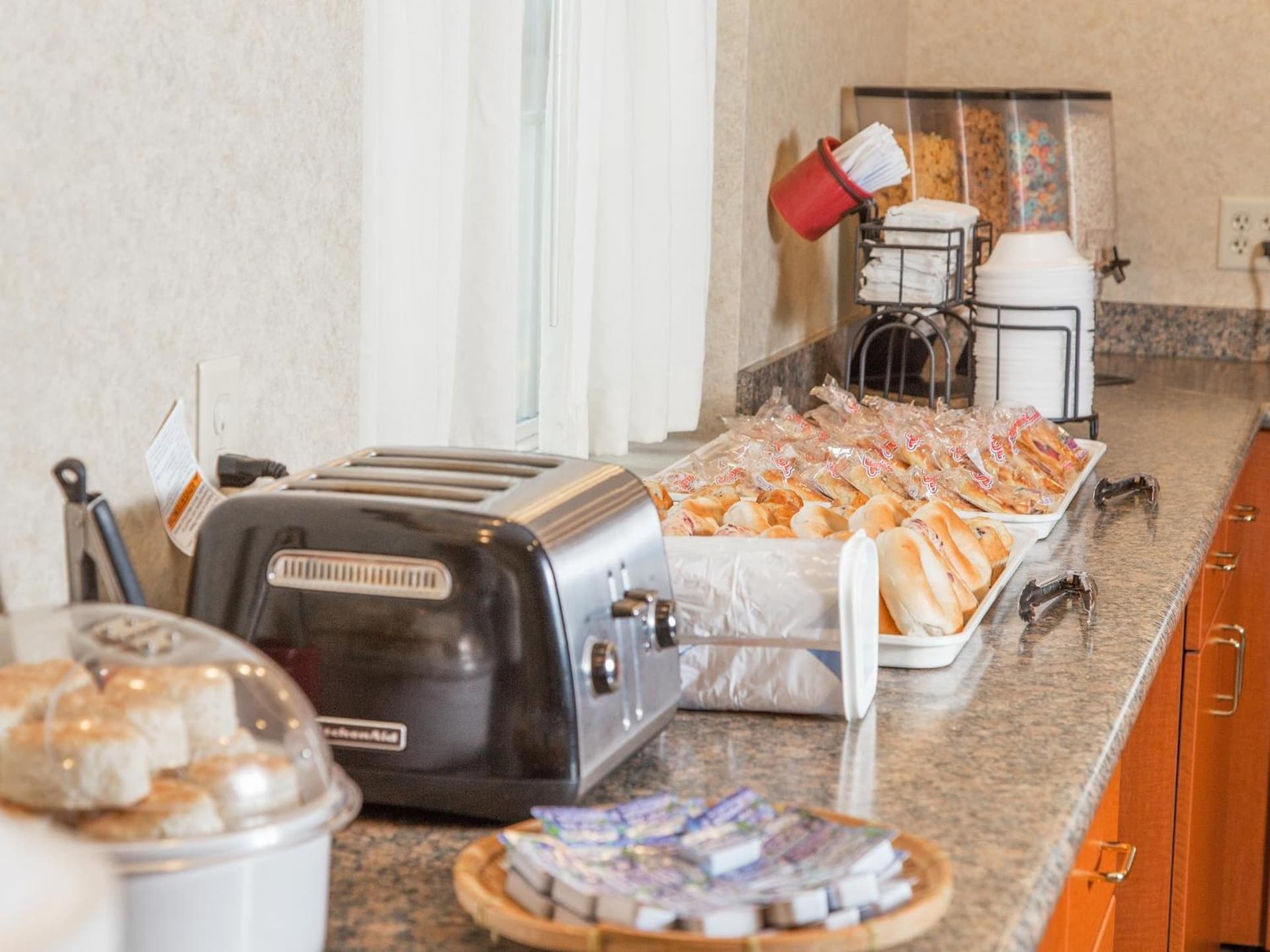 BridgePointe Inn & Suites by BPhotels, Lincoln I-80 & 27th St gallery photo in Lincoln, NE — image 5