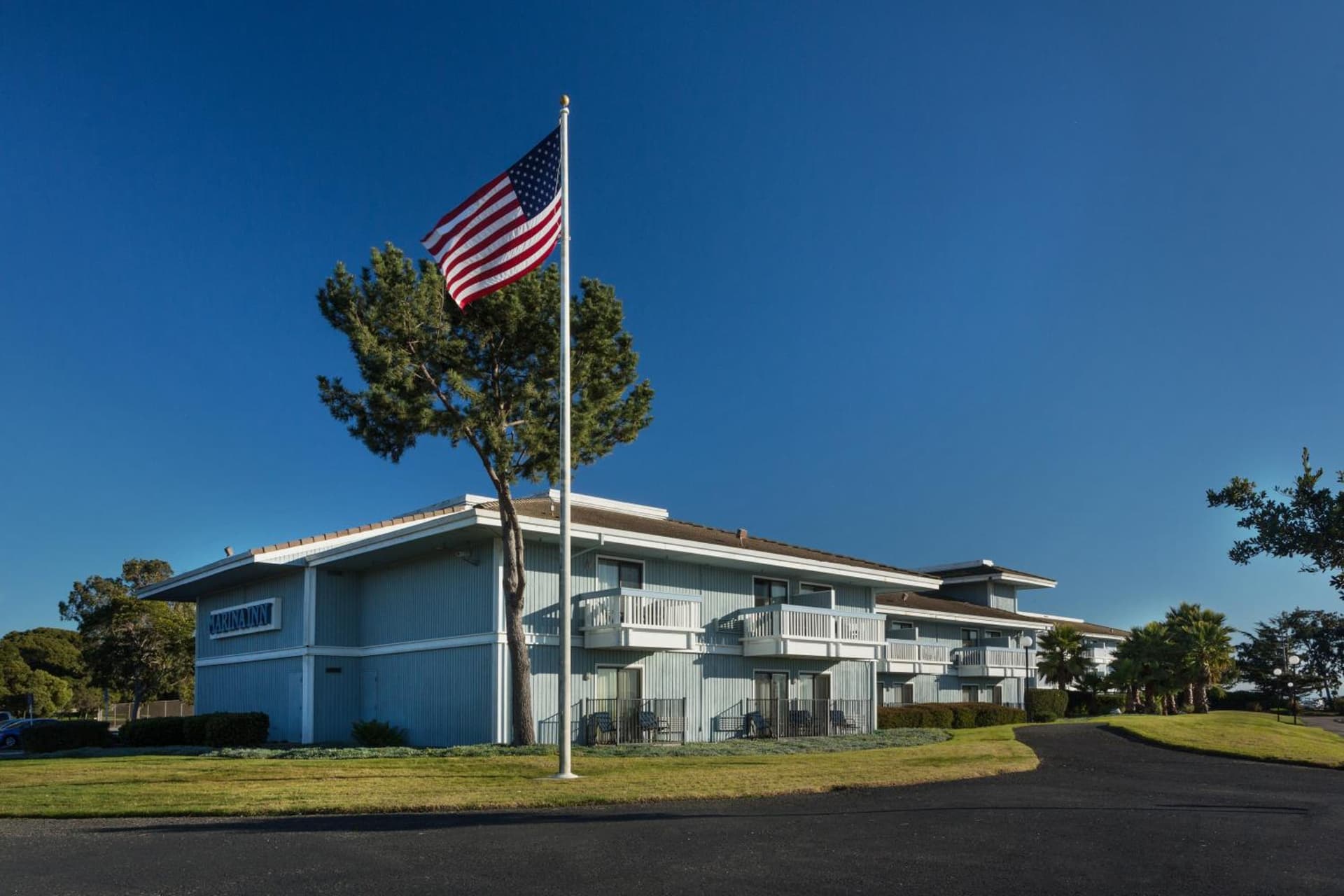 The Marina Inn on San Francisco Bay gallery photo in San Leandro, CA — image 26