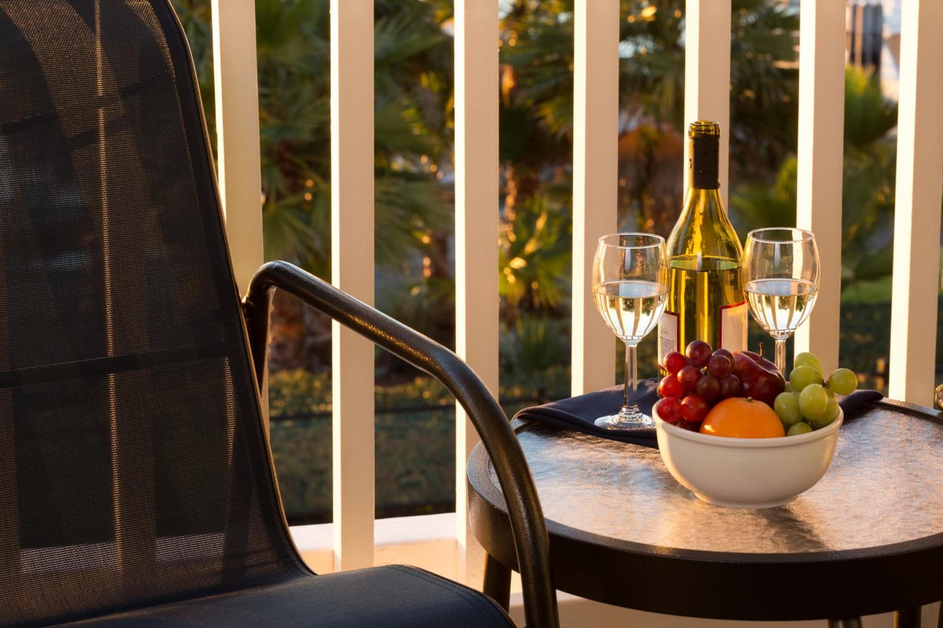 The Marina Inn on San Francisco Bay property views in San Leandro, CA — gallery photo 3