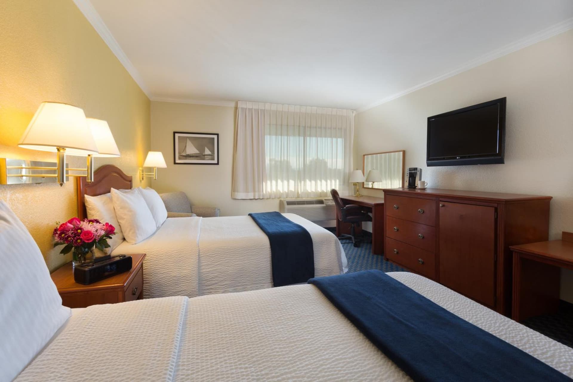 The Marina Inn on San Francisco Bay gallery photo in San Leandro, CA — image 16