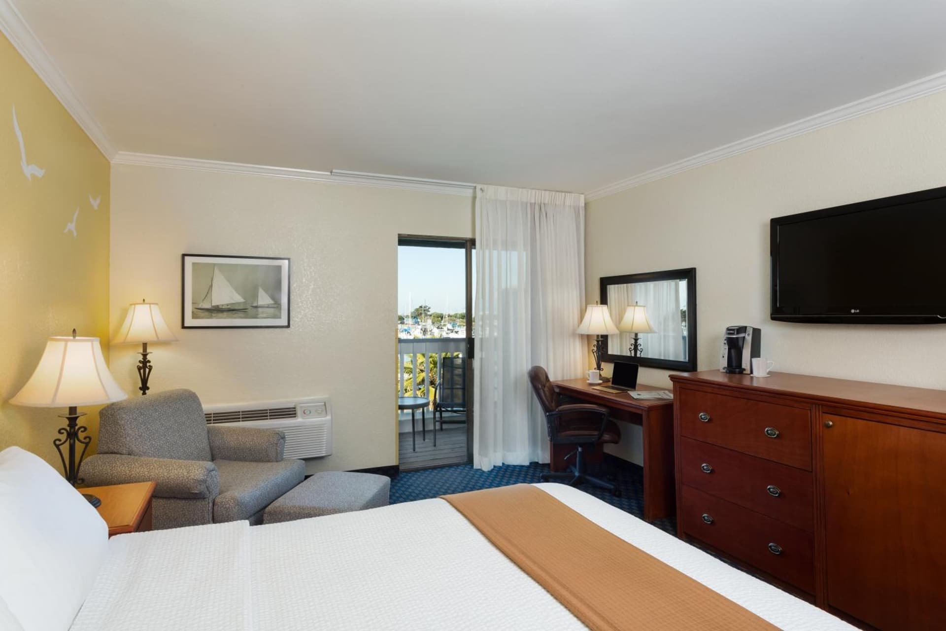 The Marina Inn on San Francisco Bay gallery photo in San Leandro, CA — image 33