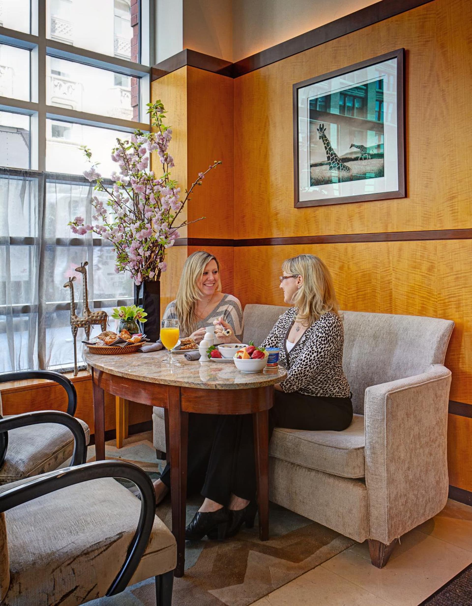 Hotel Giraffe by Library Hotel Collection gallery photo in New York, NY — image 9