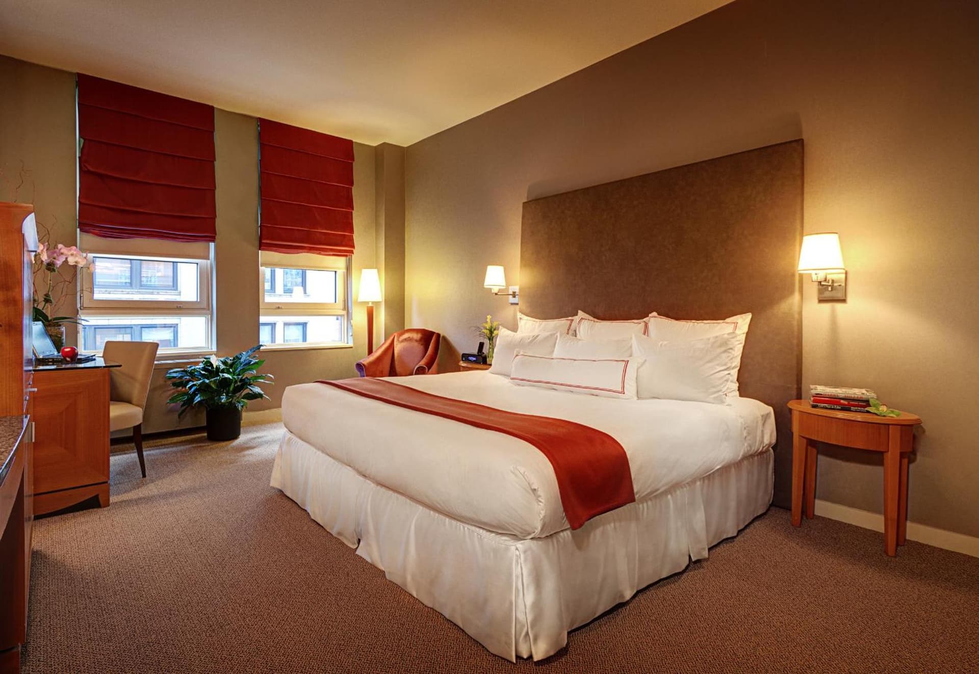 Hotel Giraffe by Library Hotel Collection property views in New York, NY — gallery photo 3