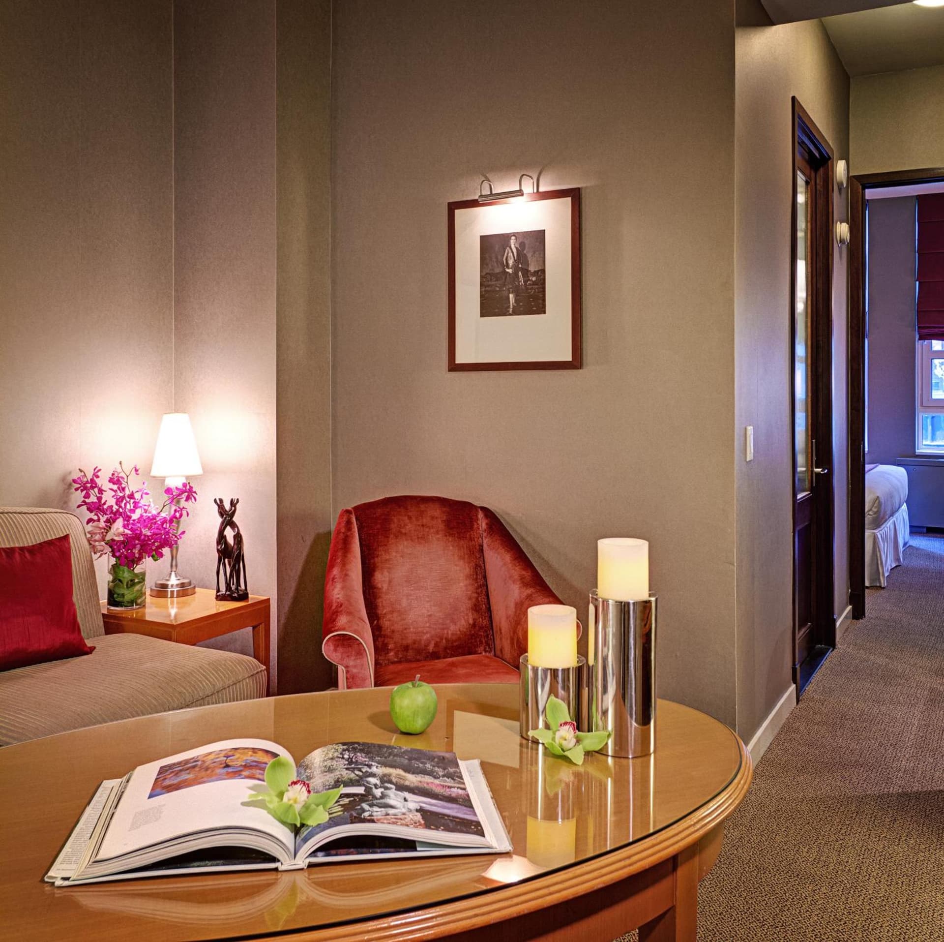 Hotel Giraffe by Library Hotel Collection property views in New York, NY — gallery photo 3