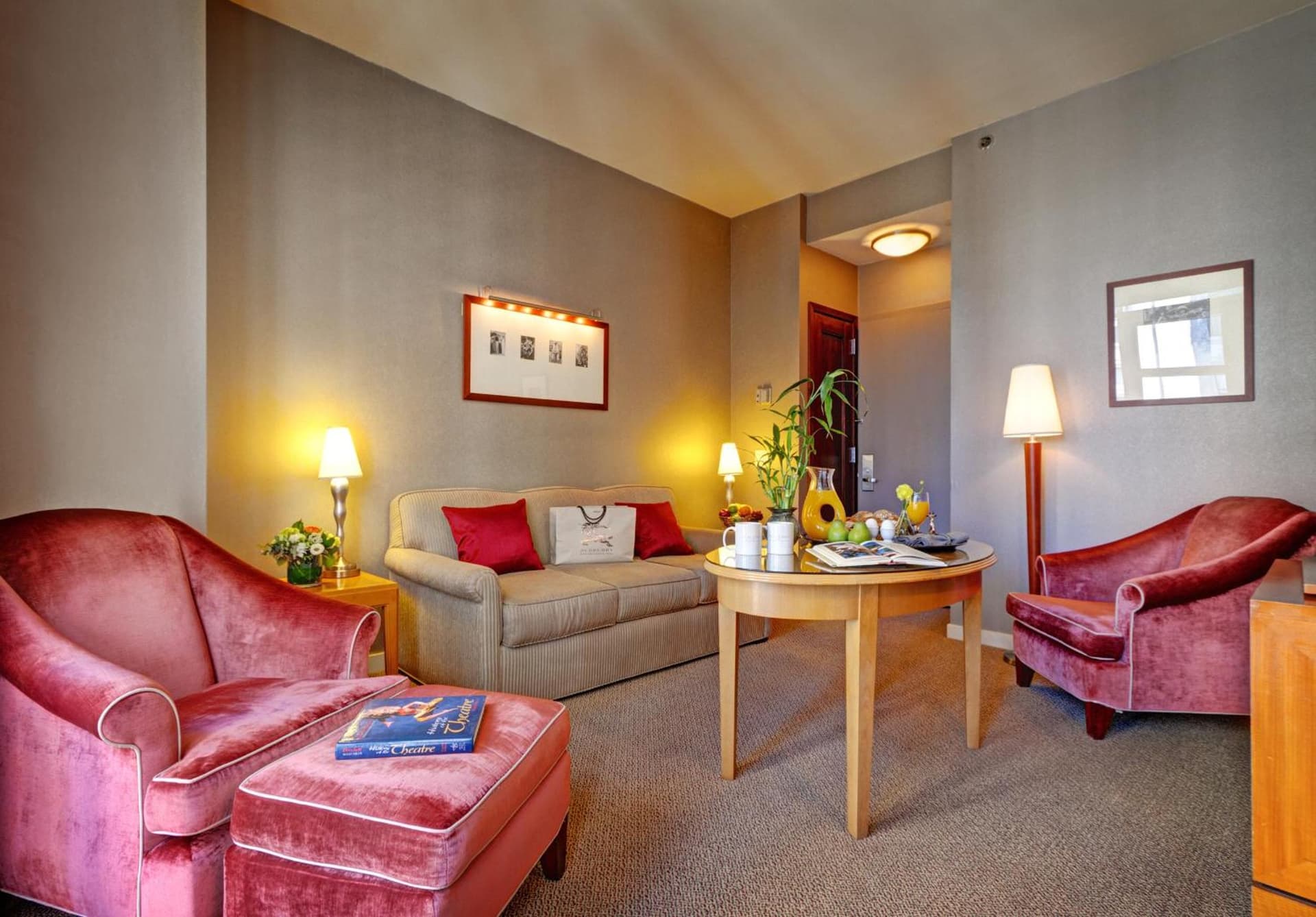 Hotel Giraffe by Library Hotel Collection gallery photo in New York, NY — image 30