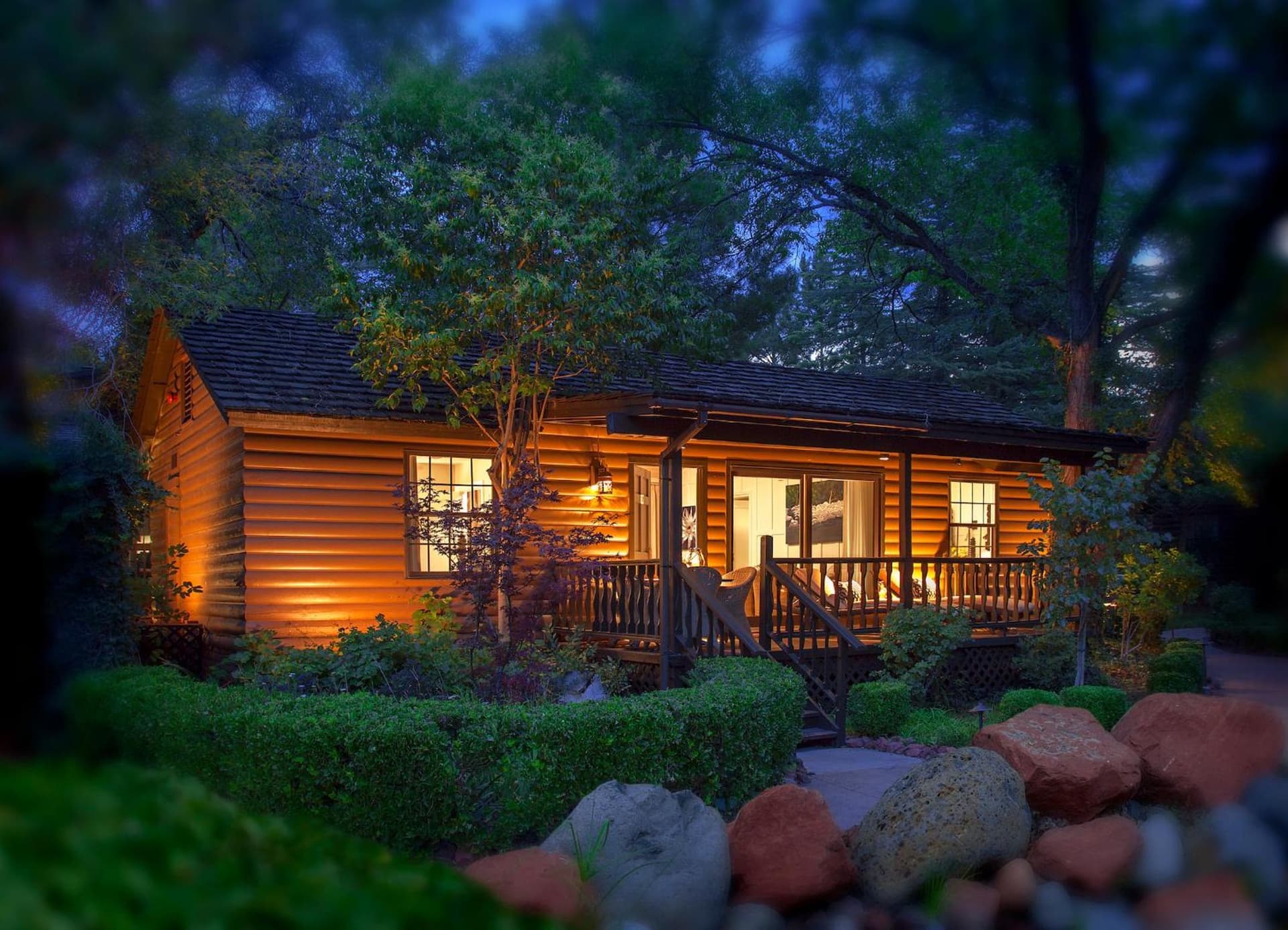L'Auberge De Sedona featured exterior or lobby in Sedona, AZ — similar hotel
