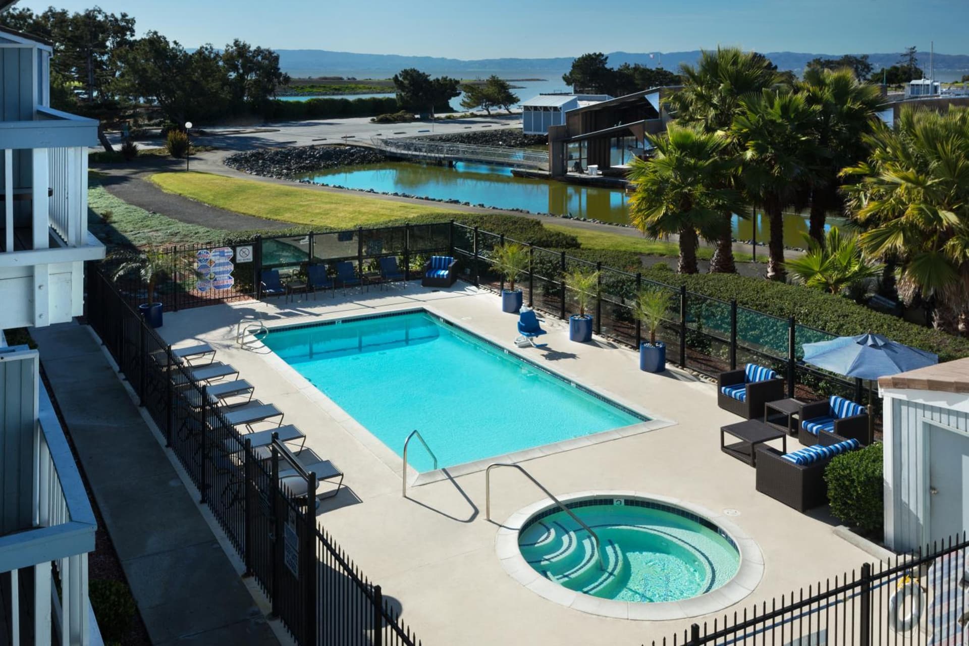 The Marina Inn on San Francisco Bay interior in San Leandro, CA — gallery photo 2