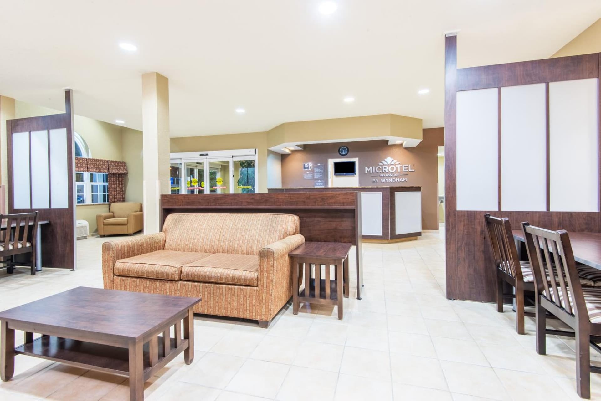Microtel Inn & Suites by Wyndham Montgomery gallery photo in Montgomery, AL — image 23