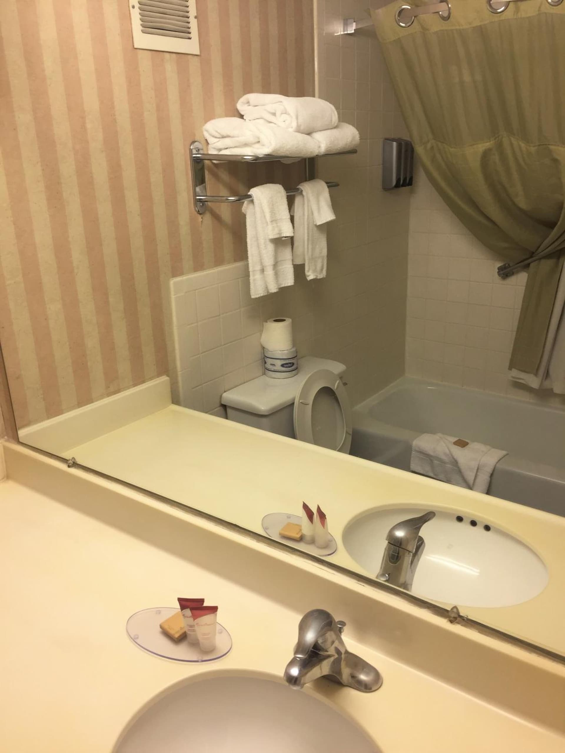 Americas Best Value Inn & Suites-Boise gallery photo in Boise, ID — image 9