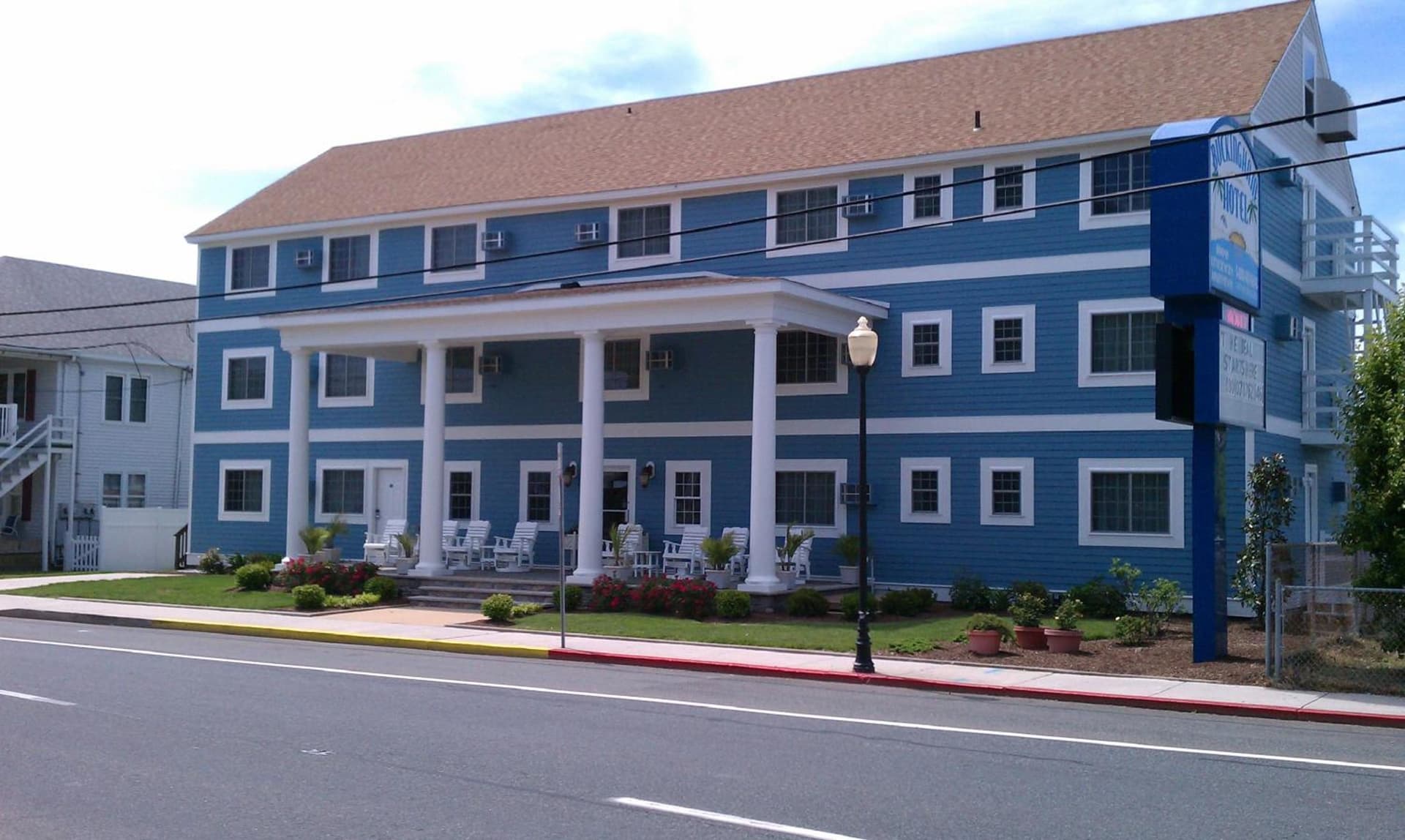 Commander Beach House Hotel interior in Ocean City, MD — gallery photo 2