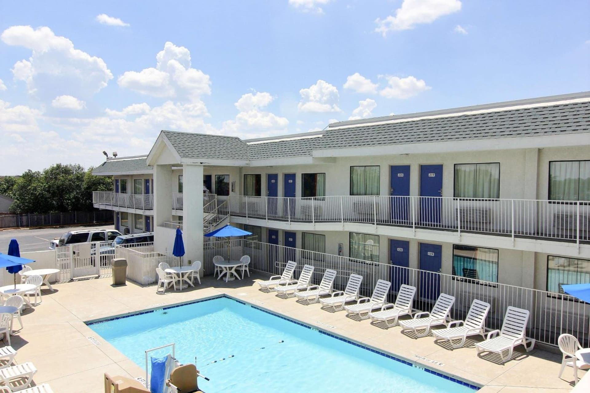 Motel 6-Austin, TX - North Central property views in Austin, TX — gallery photo 3