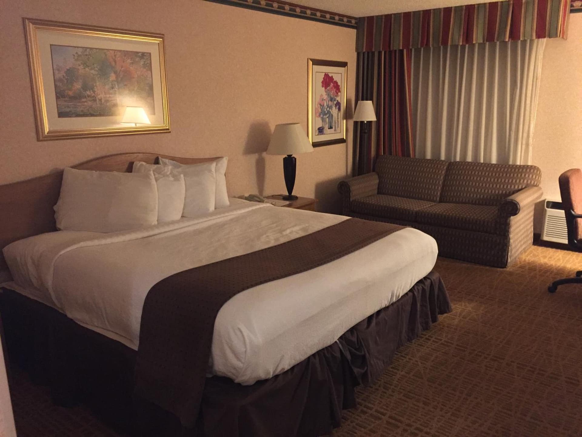 Americas Best Value Inn & Suites-Boise property views in Boise, ID — gallery photo 3