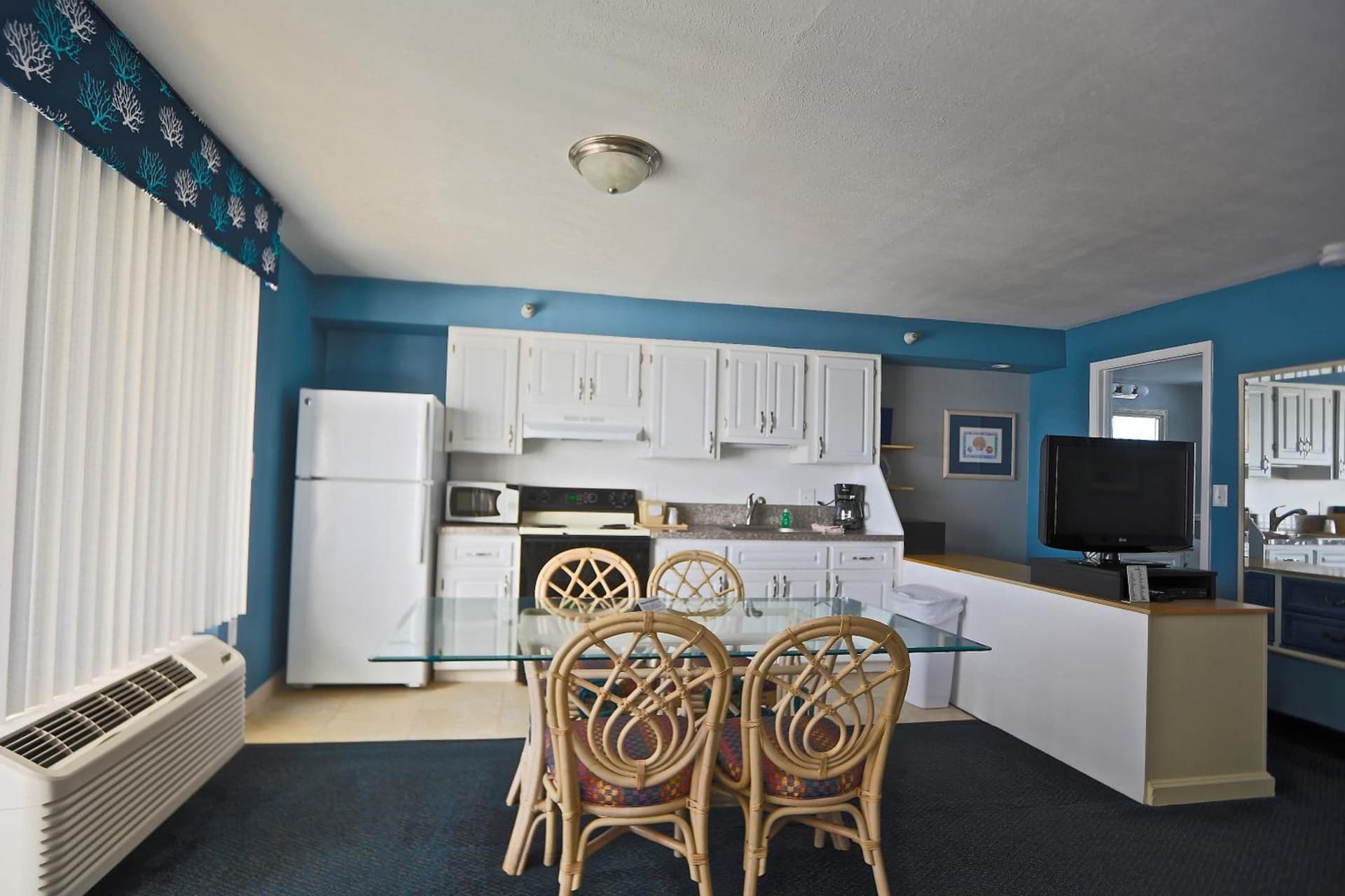 Shoreline Island Resort - Exclusively Adult gallery photo in St Pete Beach, FL — image 15