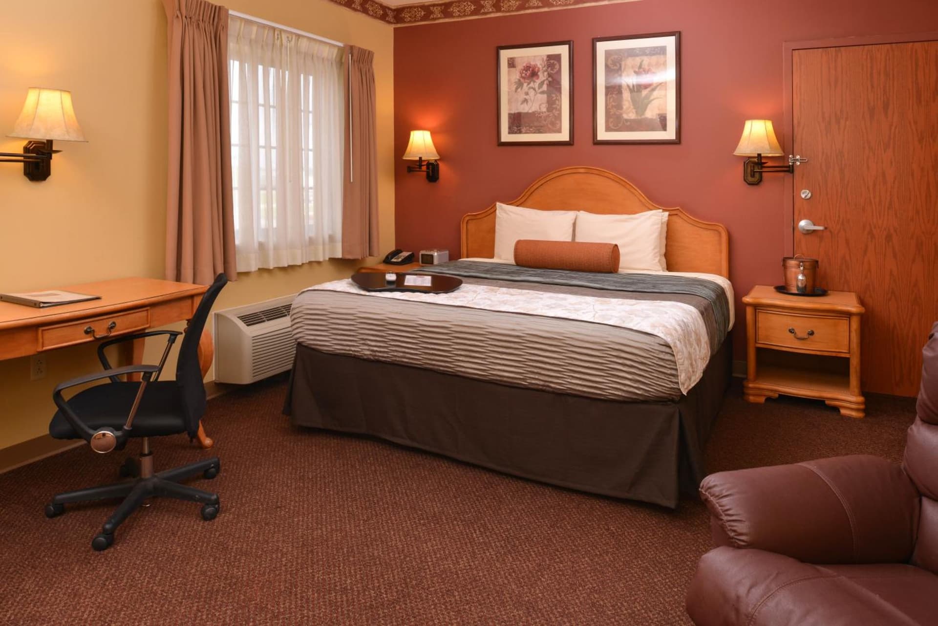 Country Hearth Inn & Suites Edwardsville gallery photo in Edwardsville, IL — image 21