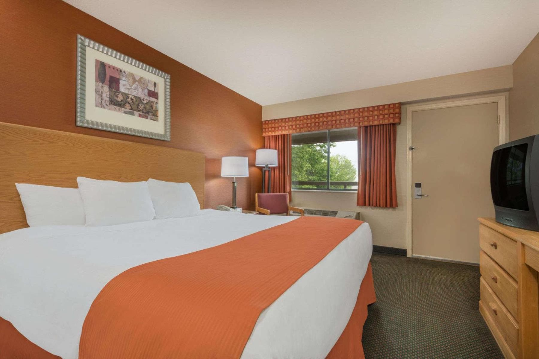Days Inn by Wyndham Columbus Fairgrounds gallery photo in Columbus, OH — image 23