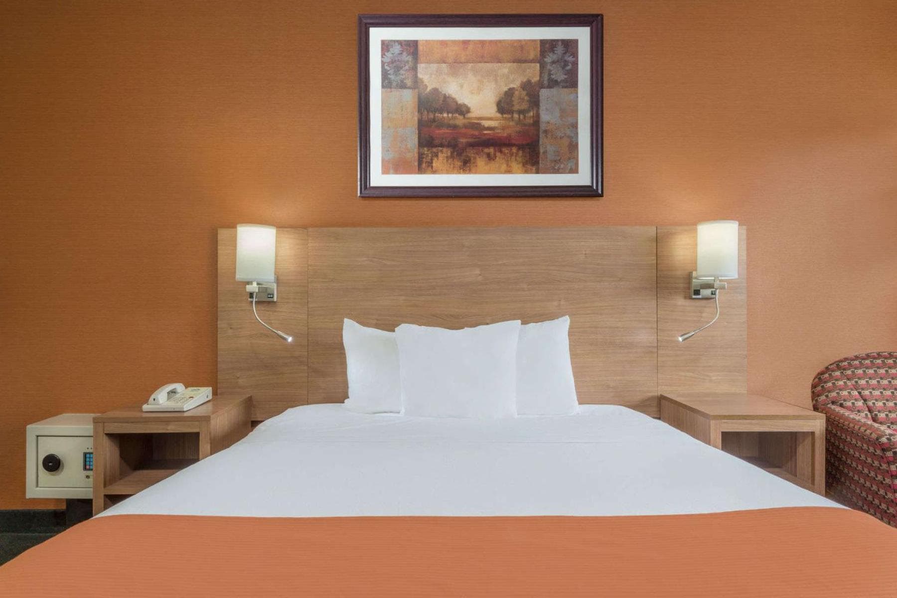 Days Inn by Wyndham Columbus Fairgrounds gallery photo in Columbus, OH — image 29