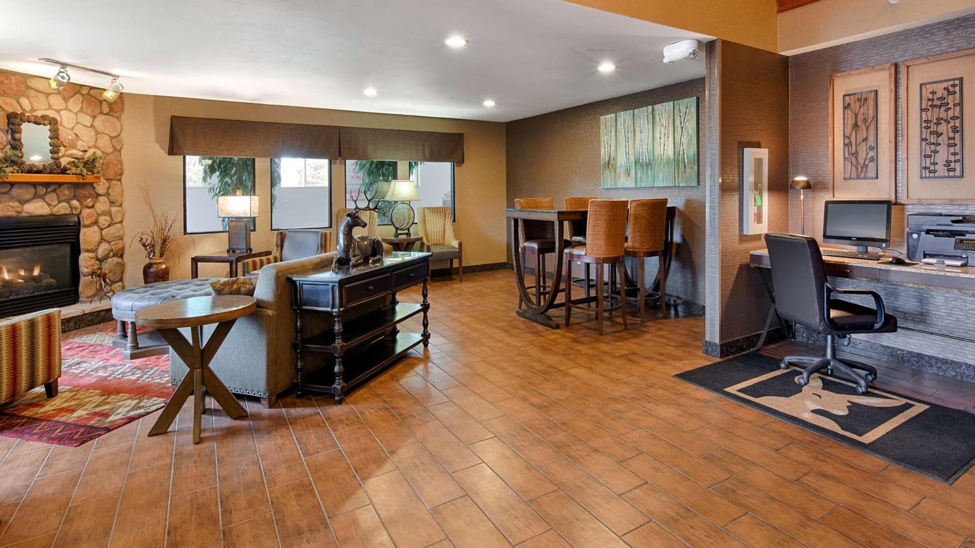 Best Western Plus Deer Park Hotel and Suites interior in Craig, CO — gallery photo 2